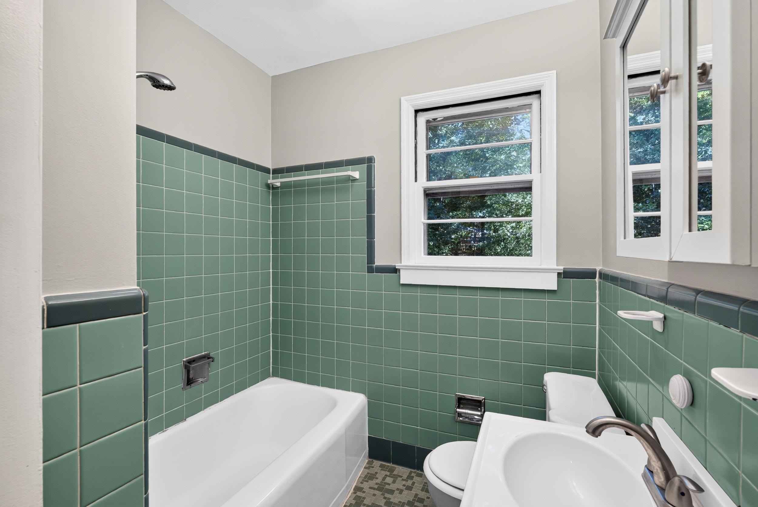 205 Lakewood Drive Property Photo 23