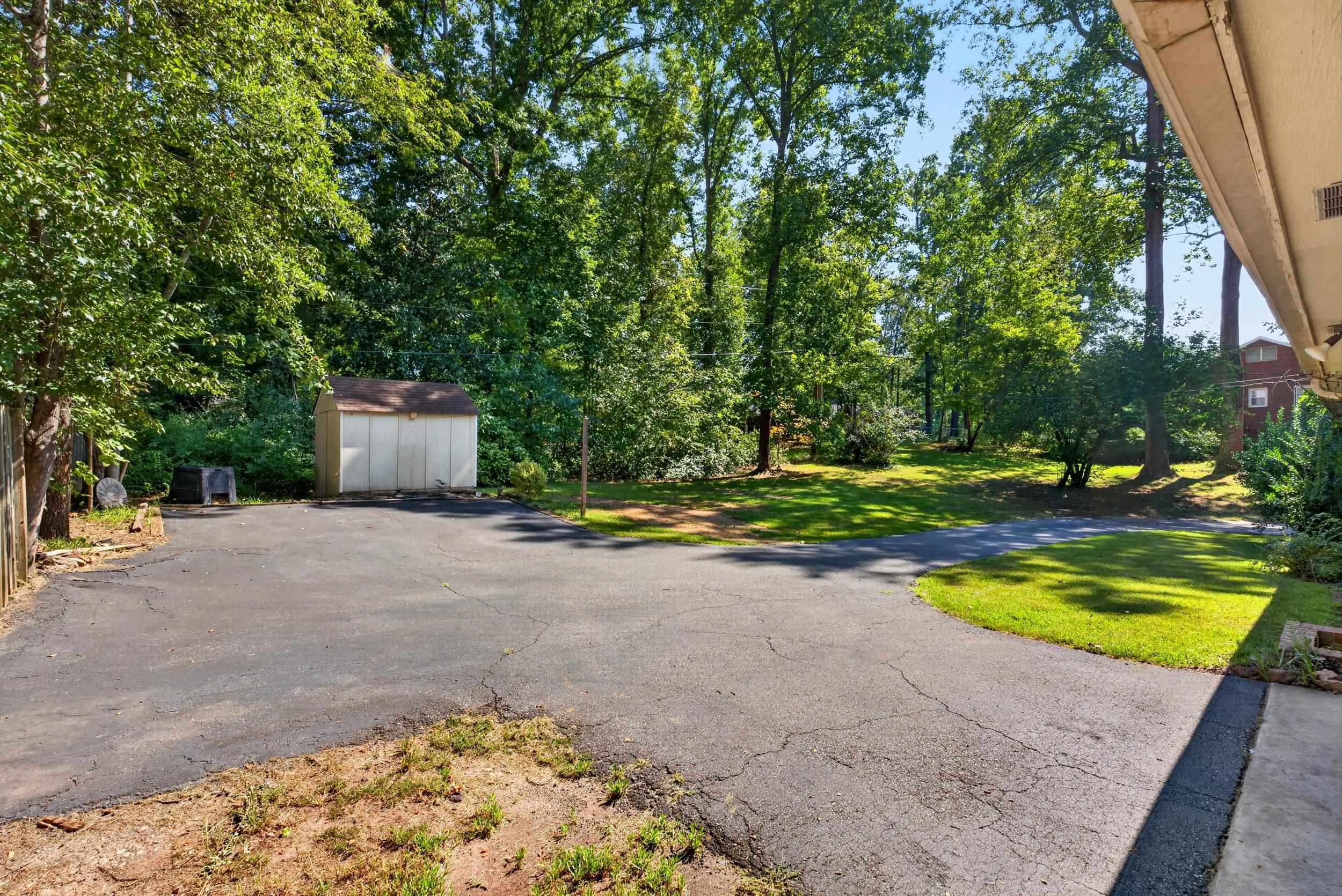 205 Lakewood Drive Property Photo 31