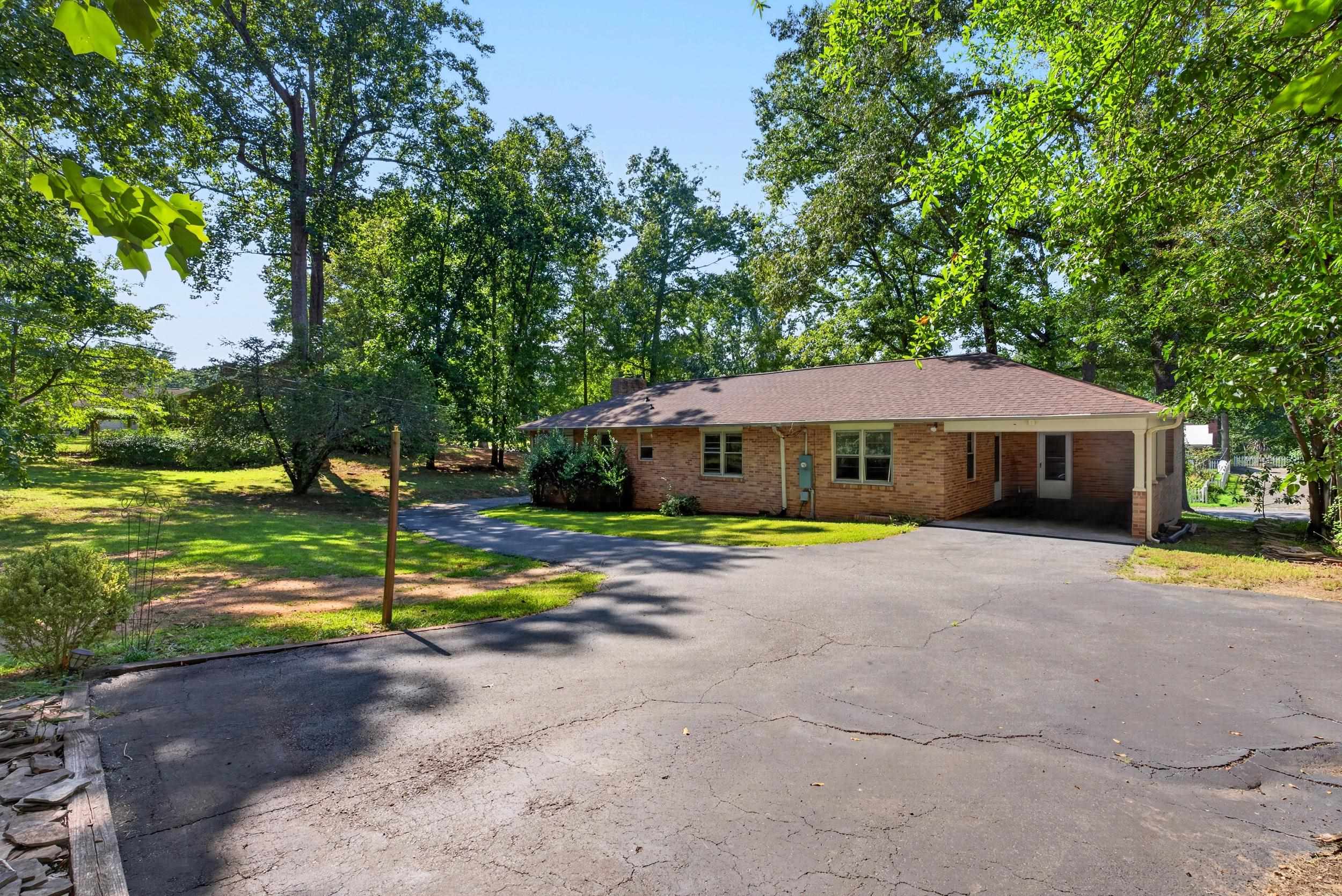 205 Lakewood Drive Property Photo 32