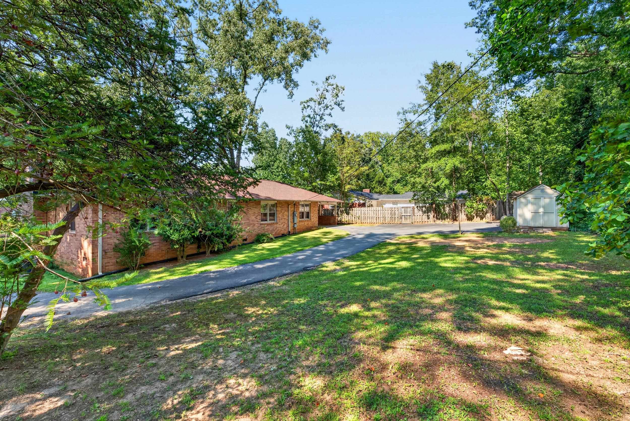 205 Lakewood Drive Property Photo 34