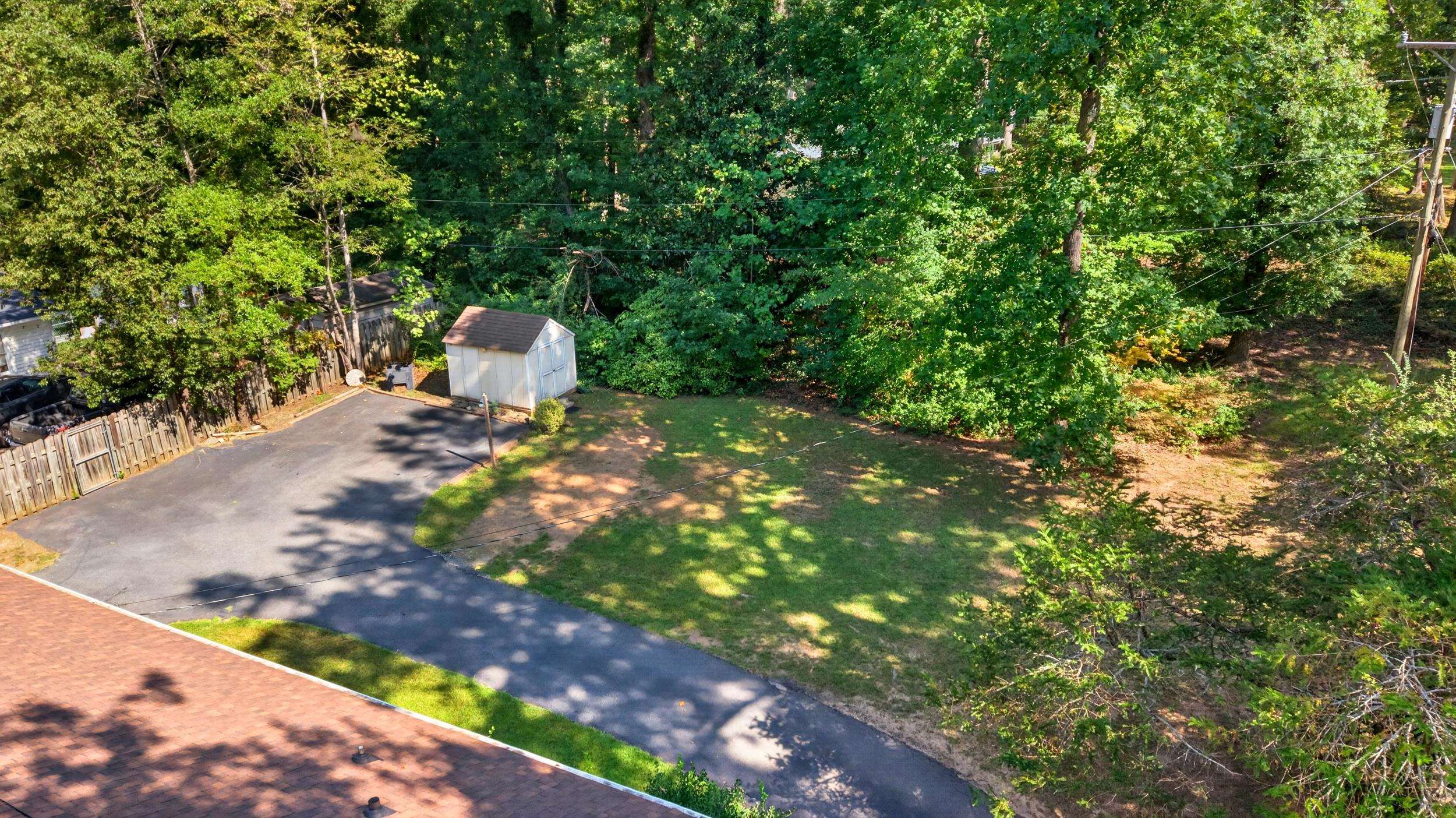 205 Lakewood Drive Property Photo 37