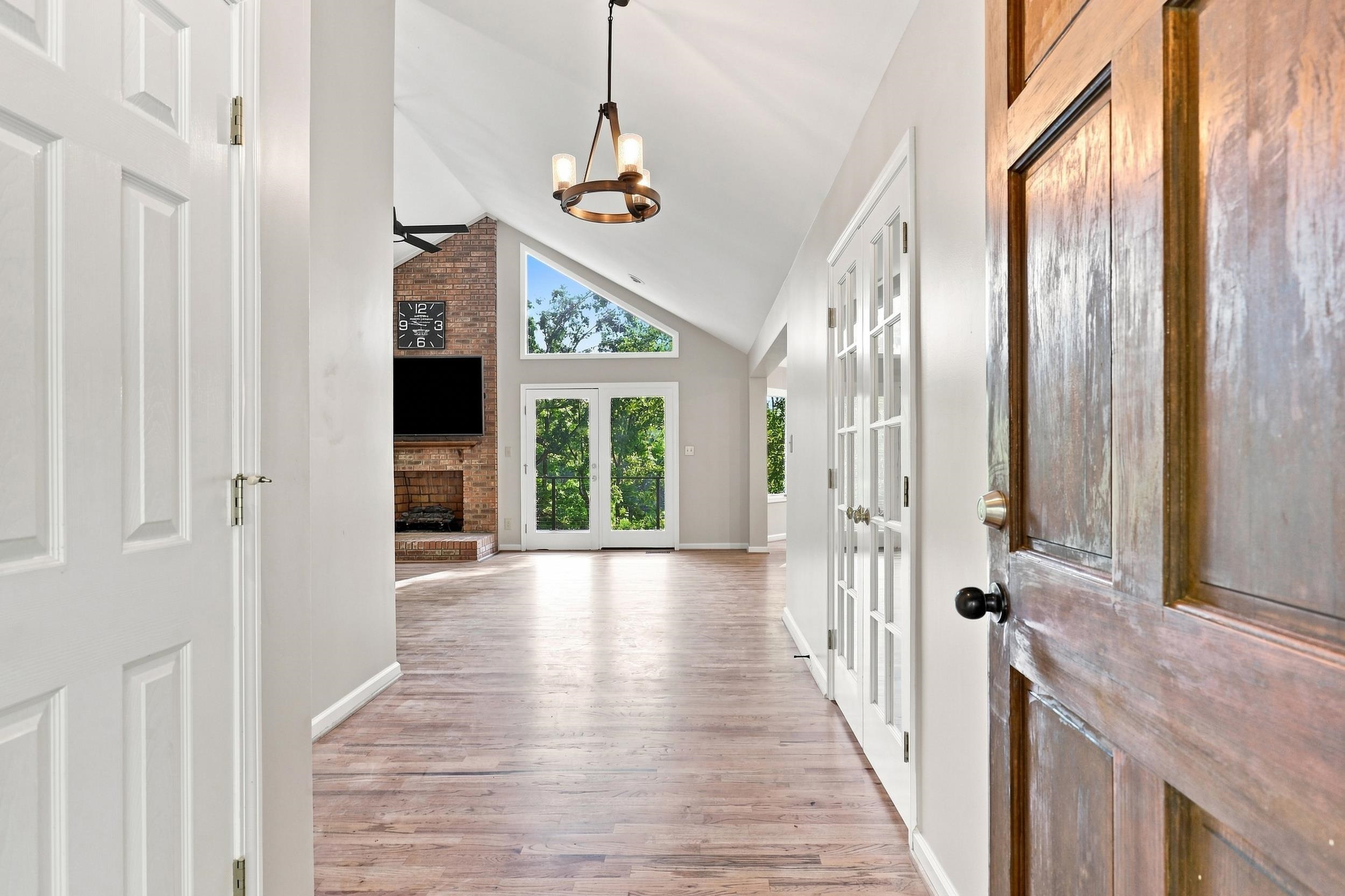 155 Waterford Drive Property Photo 4