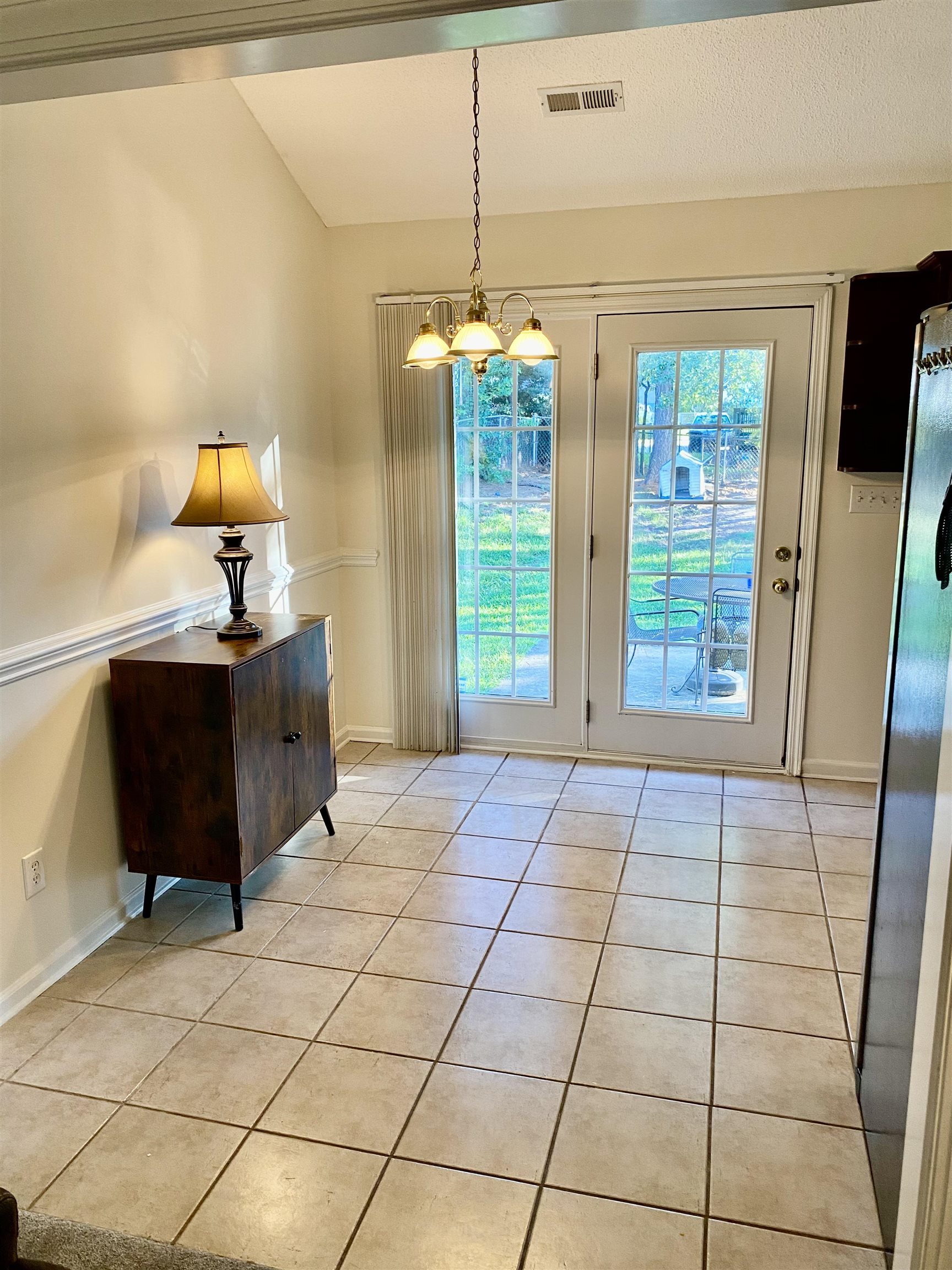 318 E Myles Lane Property Photo 8