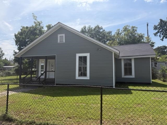 32 Peachtree Street Property Photo 3