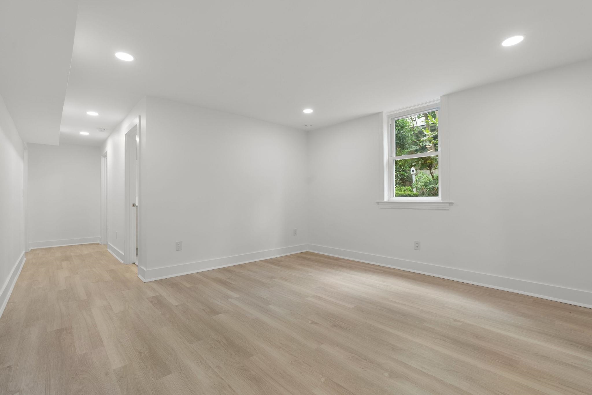 772 Glendalyn Ave Property Photo 37