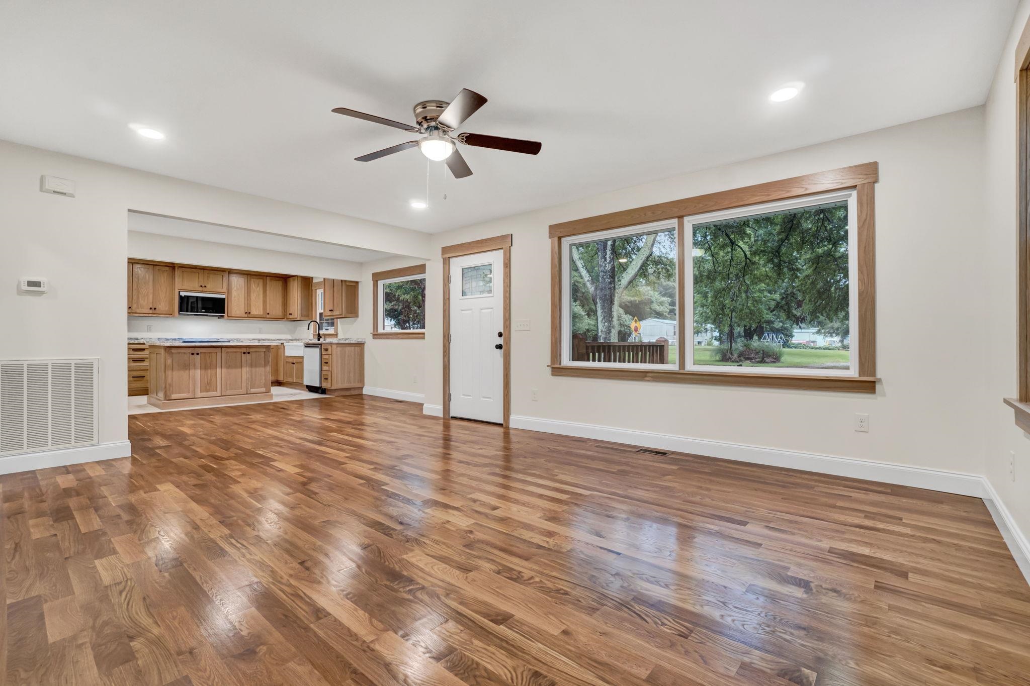 2141 Mayo Road Property Photo 6