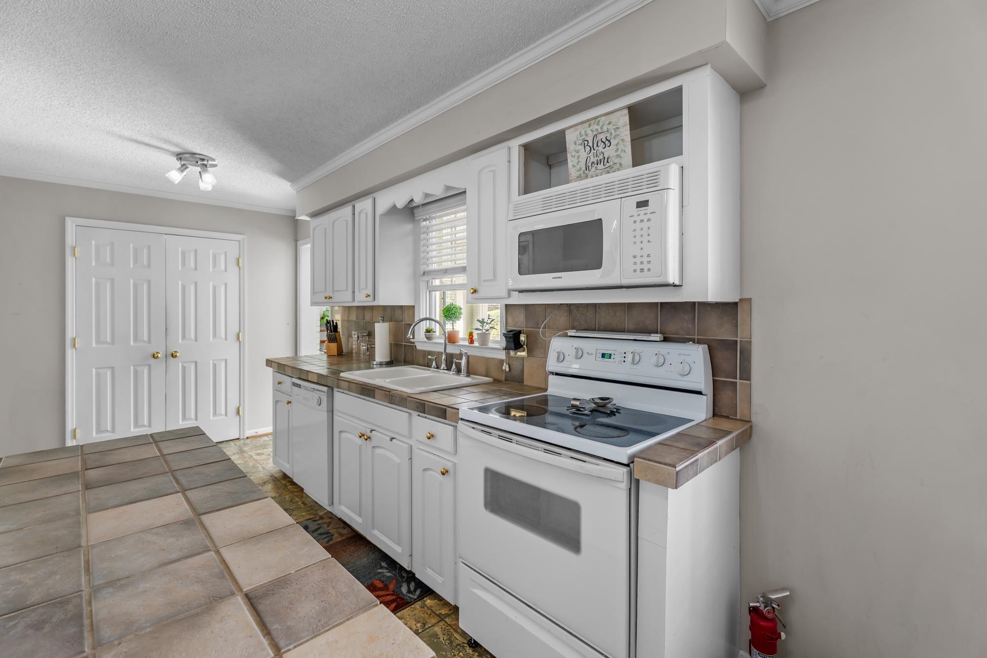 1242 John Dodd Road Property Photo 17