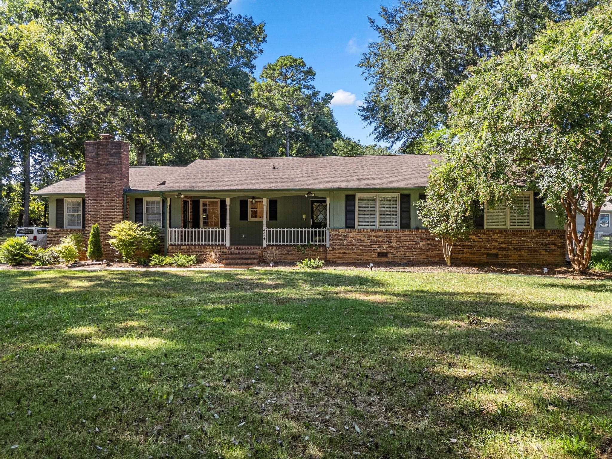 494 Royal Oak Drive Property Photo 4