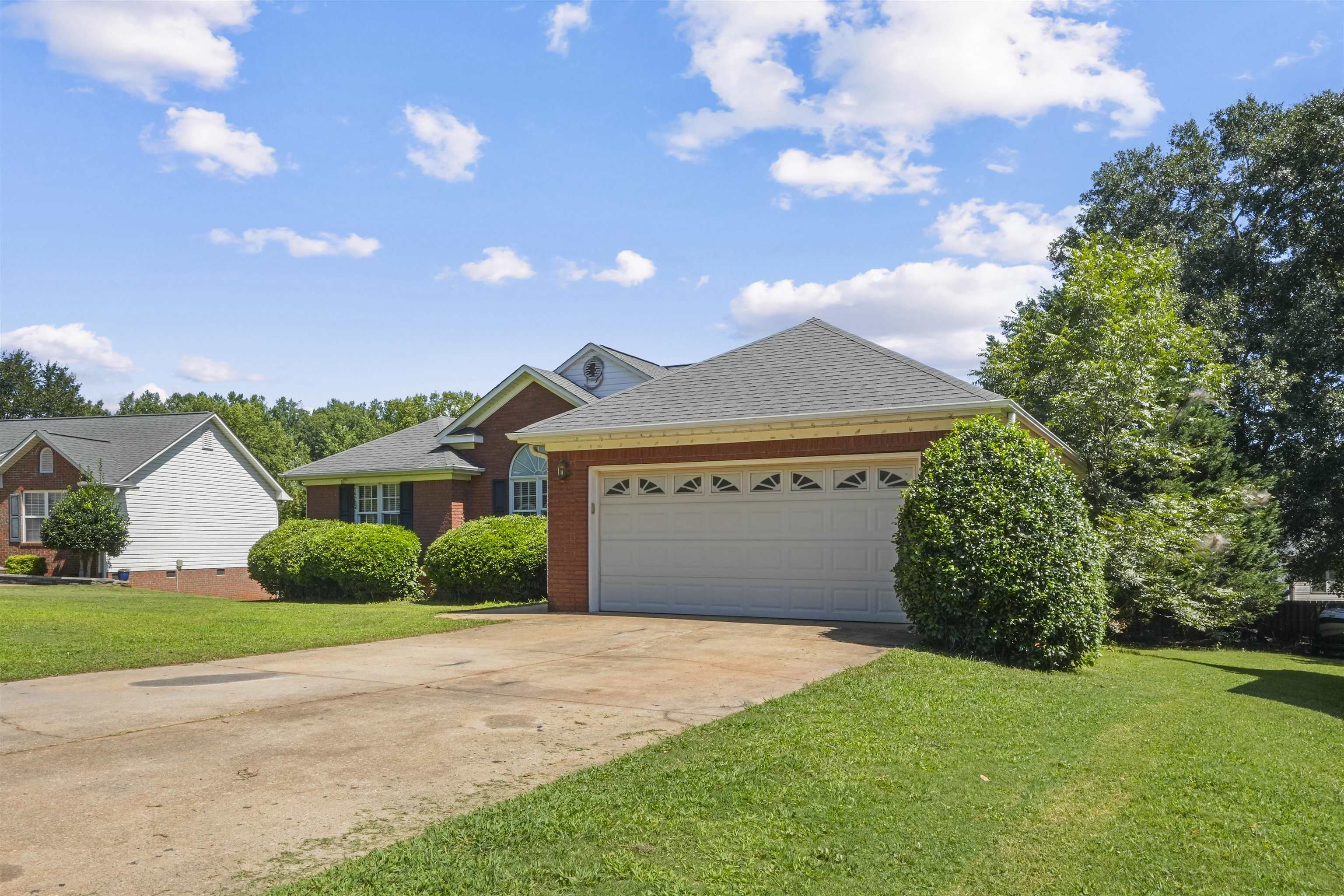 349 Worthington Circle Property Photo 4