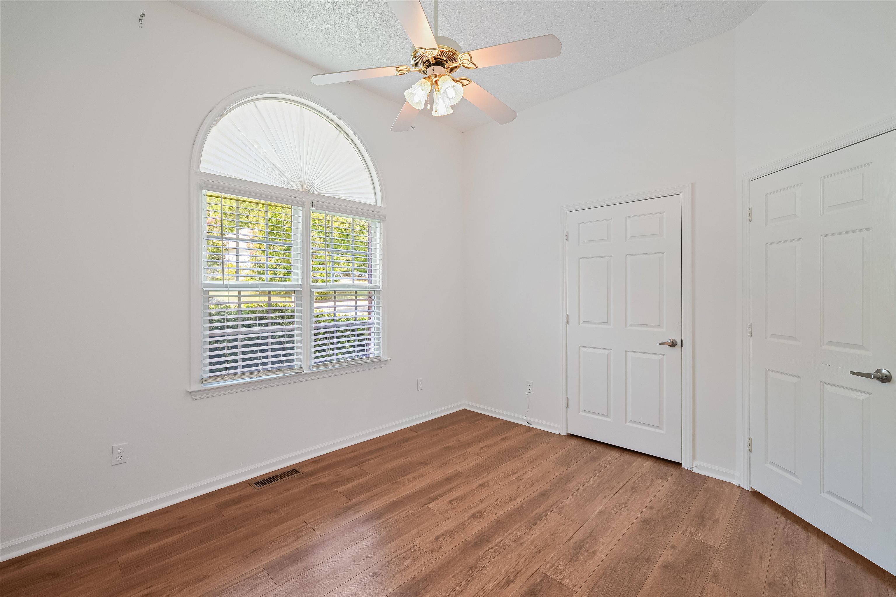 349 Worthington Circle Property Photo 19
