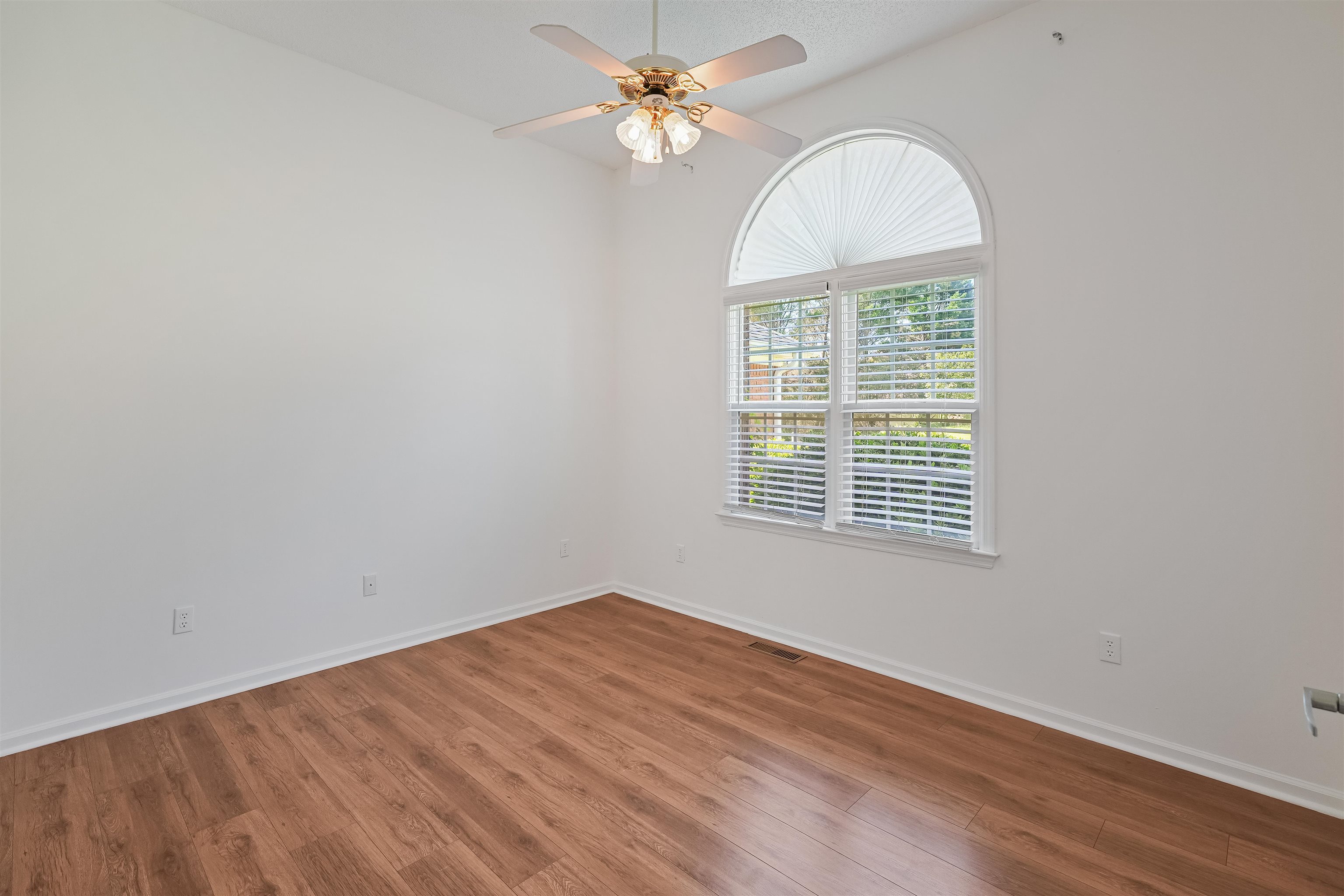 349 Worthington Circle Property Photo 20