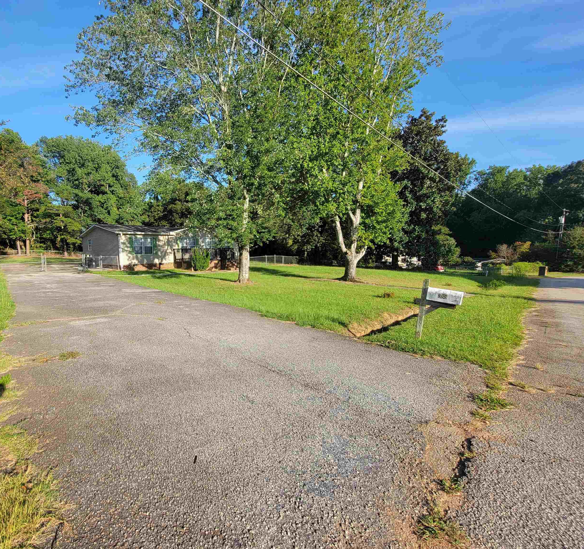 385 Rosedale Drive Property Photo 4