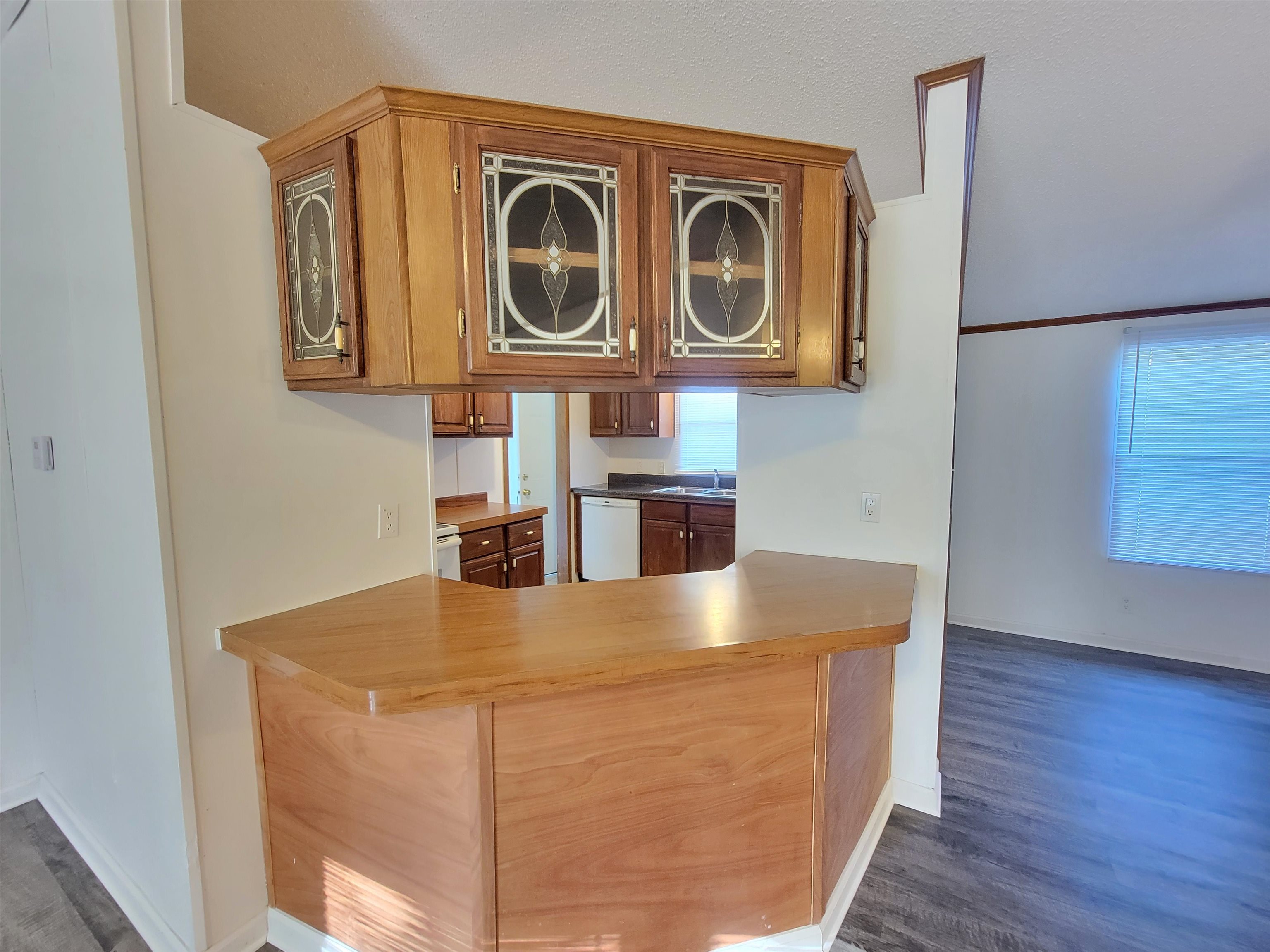 385 Rosedale Drive Property Photo 11