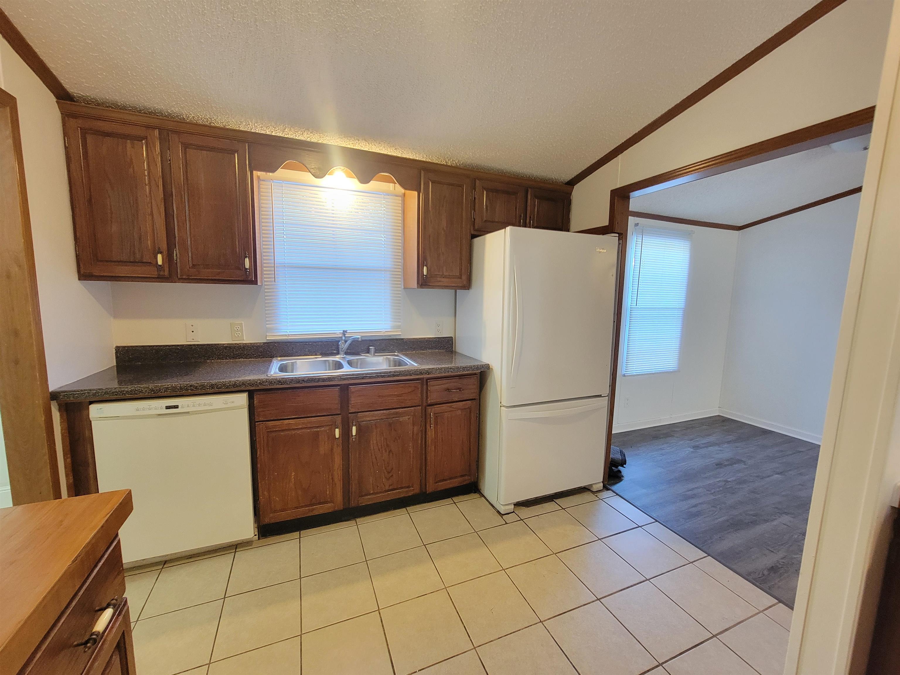 385 Rosedale Drive Property Photo 13