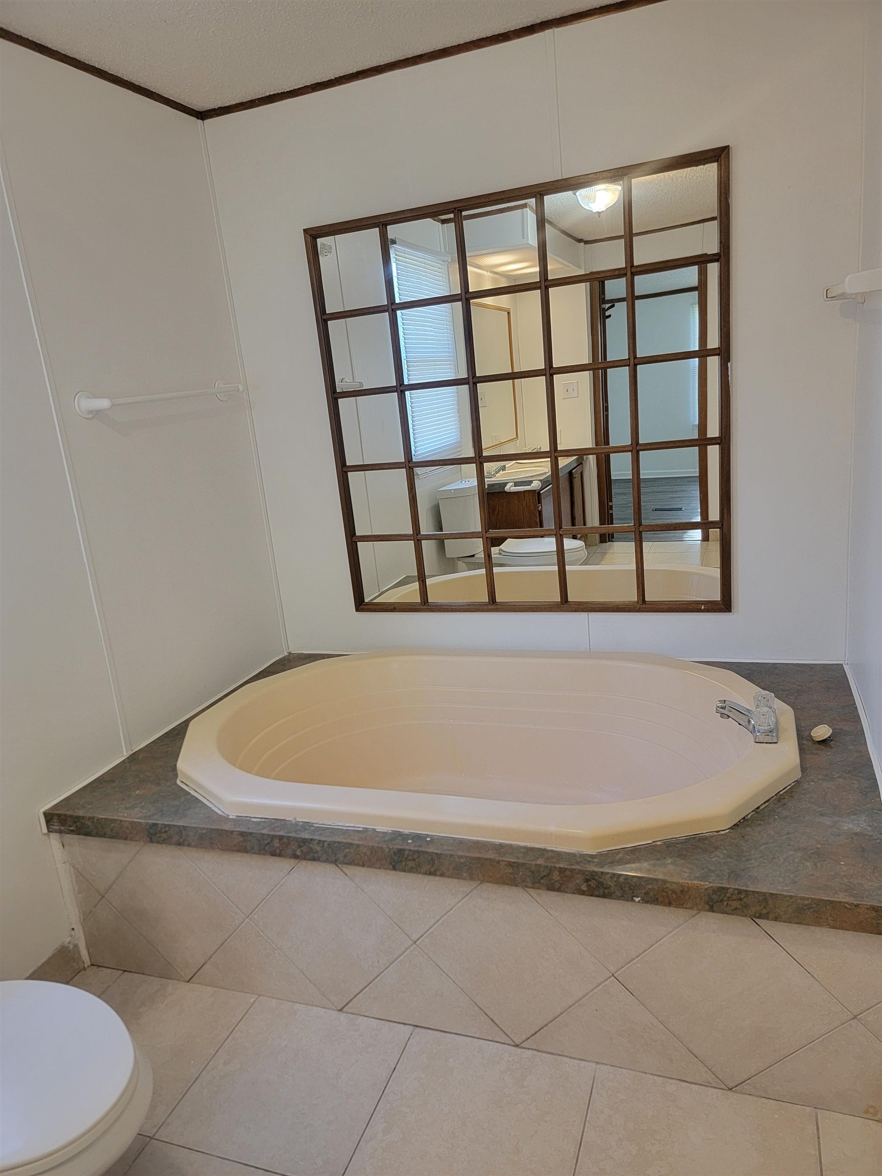 385 Rosedale Drive Property Photo 15