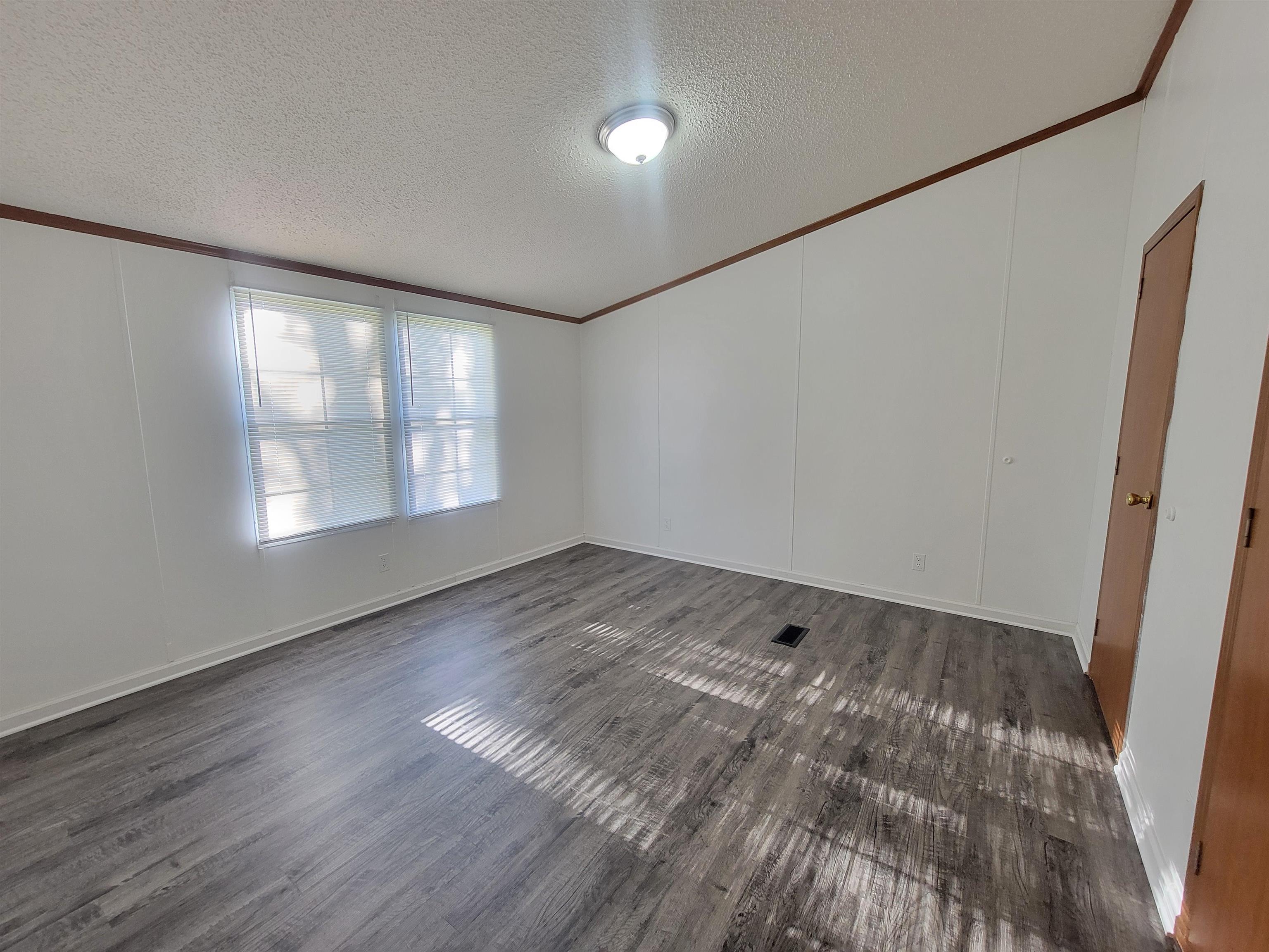 385 Rosedale Drive Property Photo 18