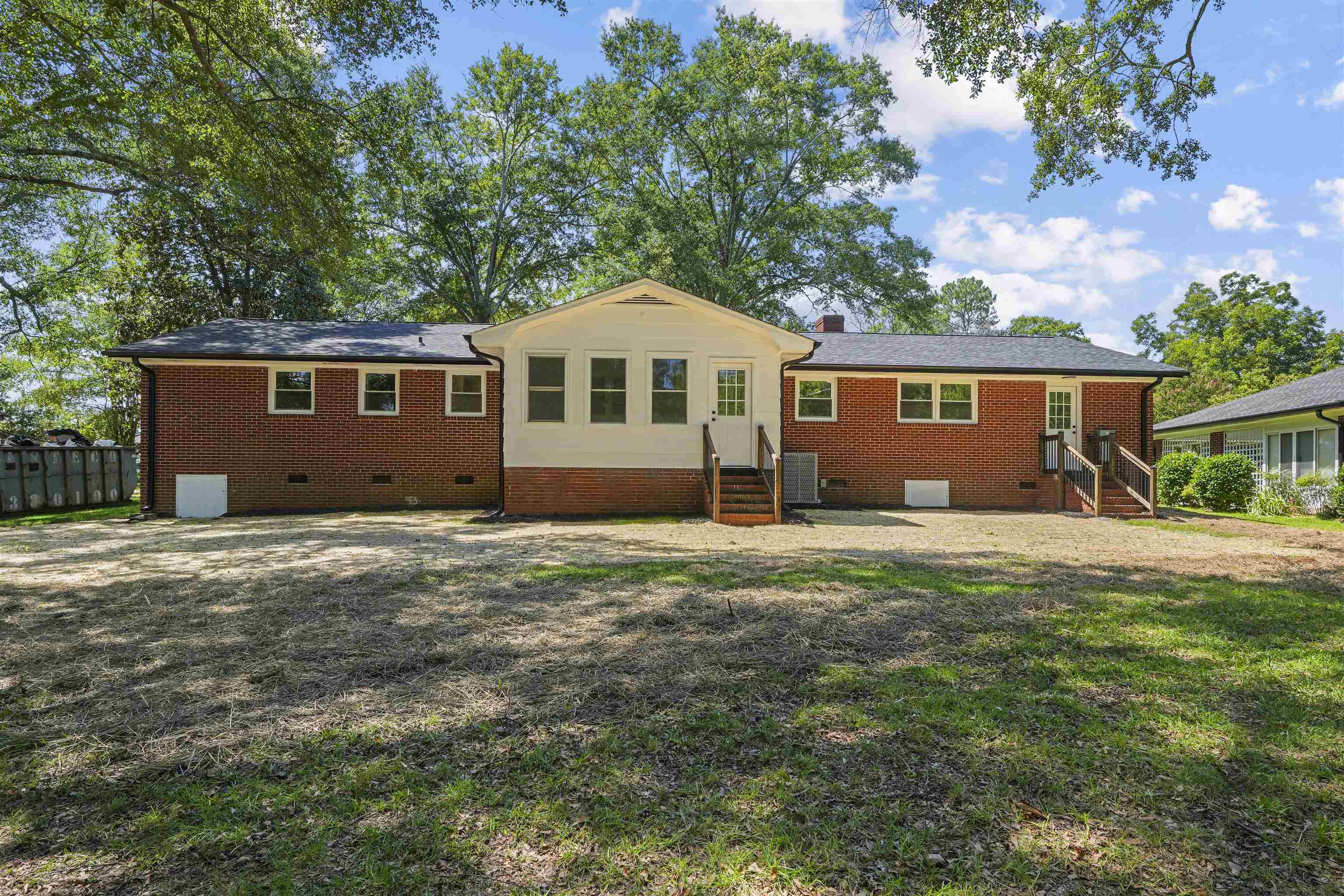 139 Whittier Place Property Photo 10
