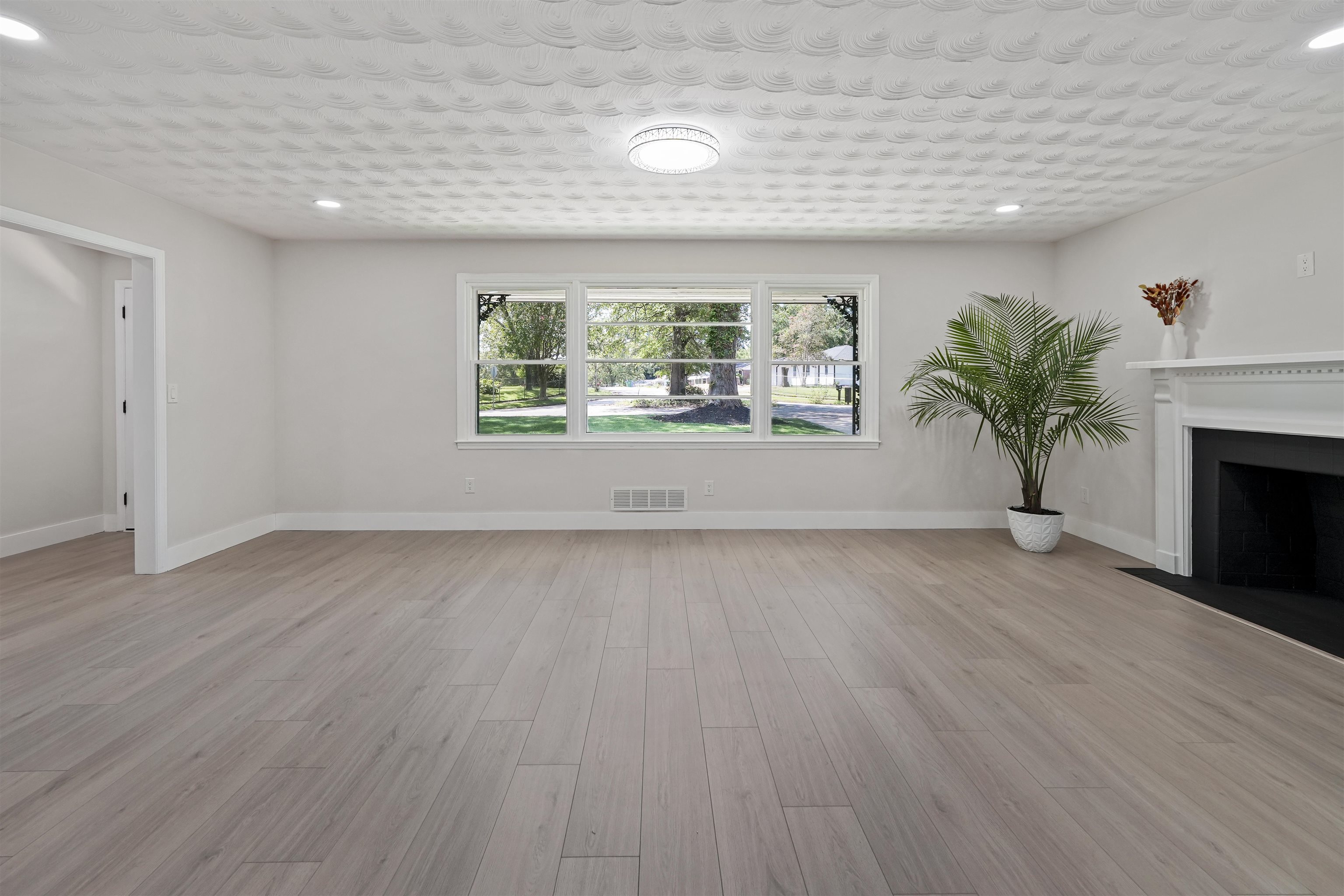 139 Whittier Place Property Photo 15