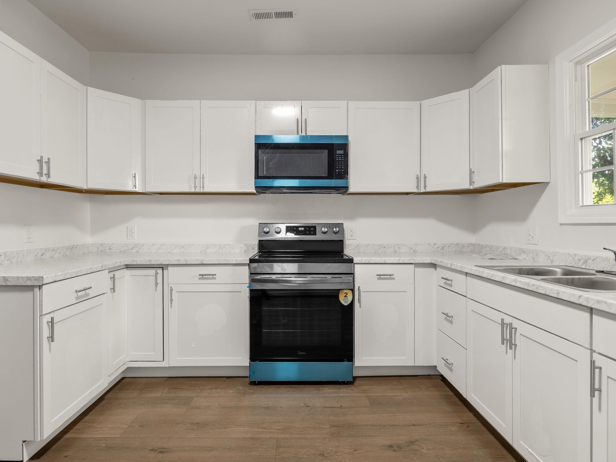 7729 Bradley Street Property Photo 2