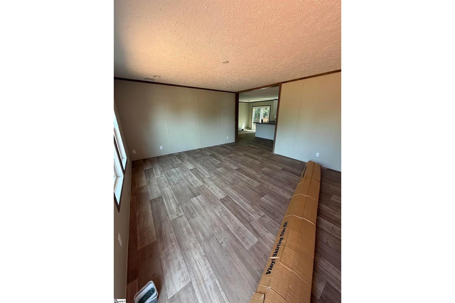 221 Helen Street Property Photo 4