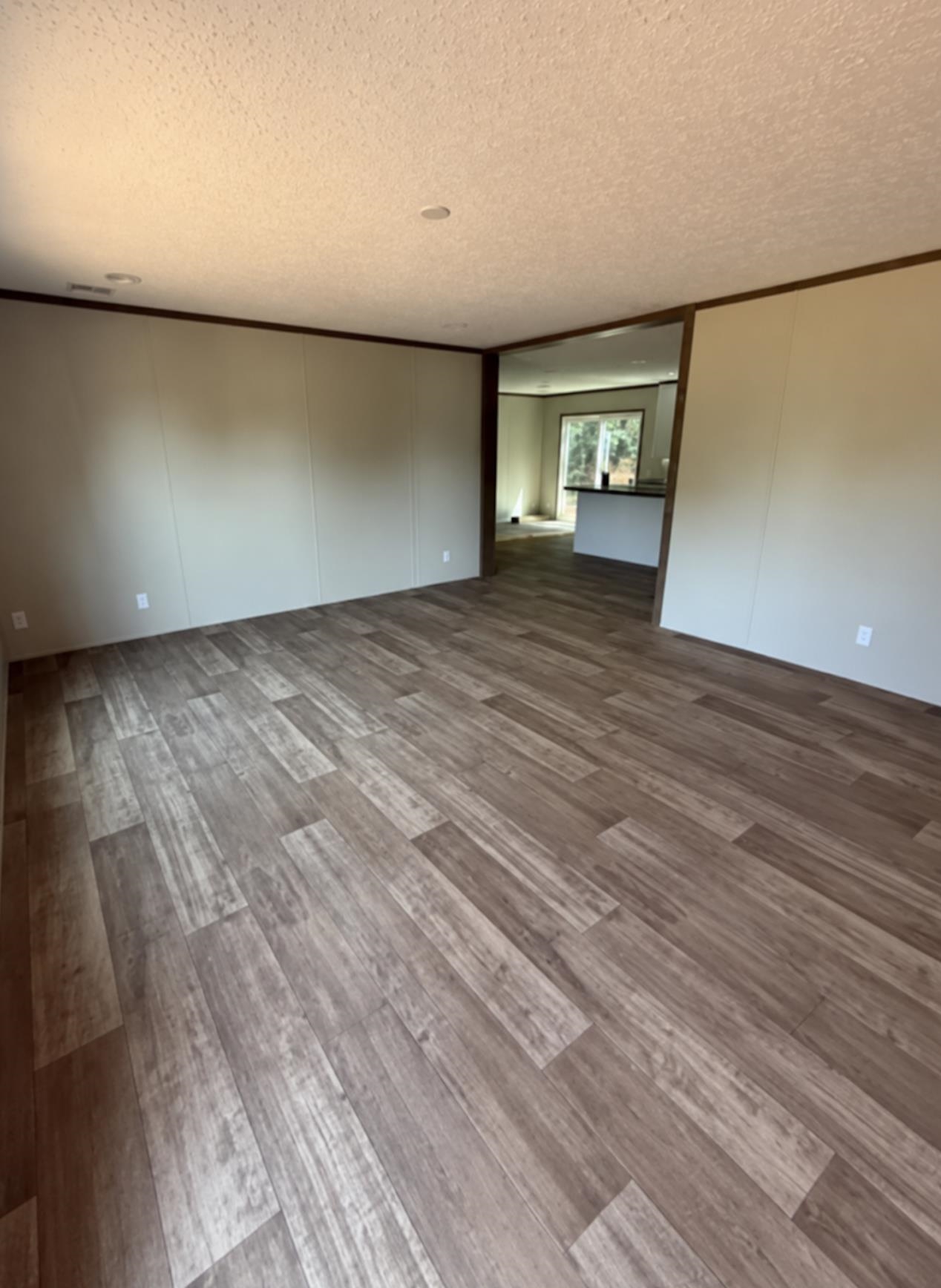 221 Helen Street Property Photo 5