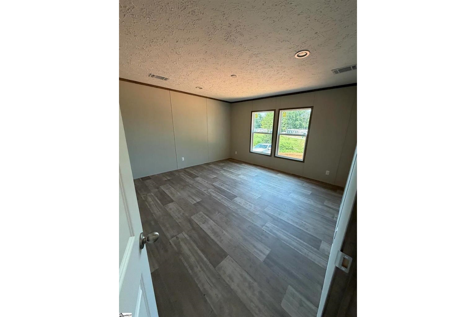 221 Helen Street Property Photo 12