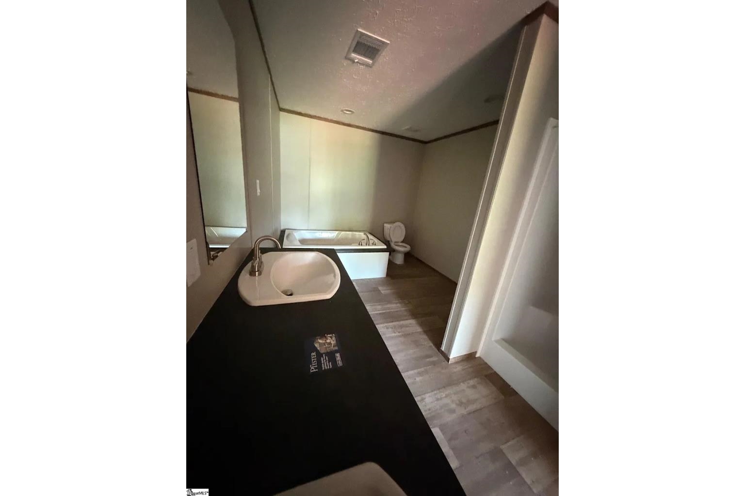 221 Helen Street Property Photo 13