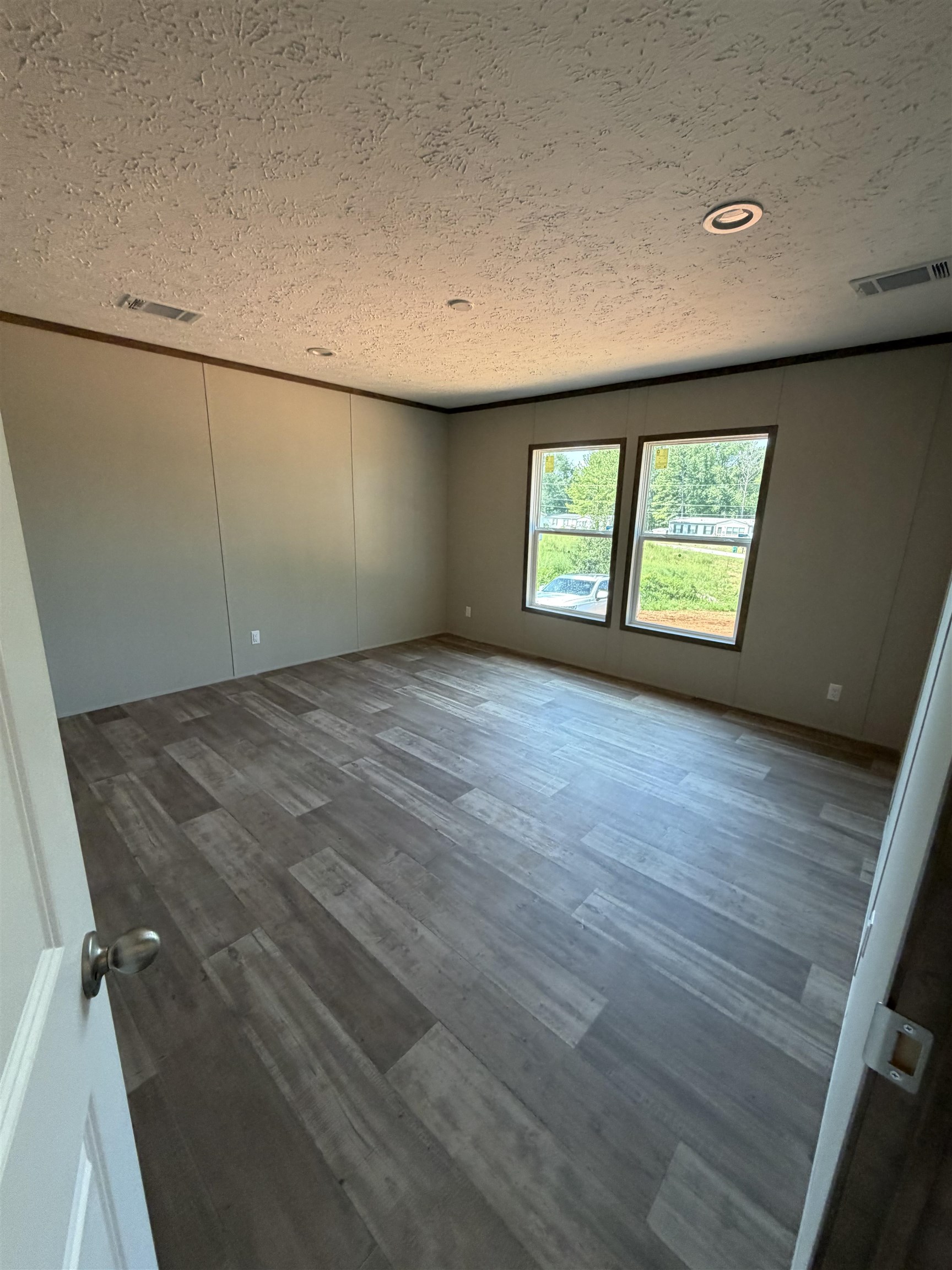 221 Helen Street Property Photo 17