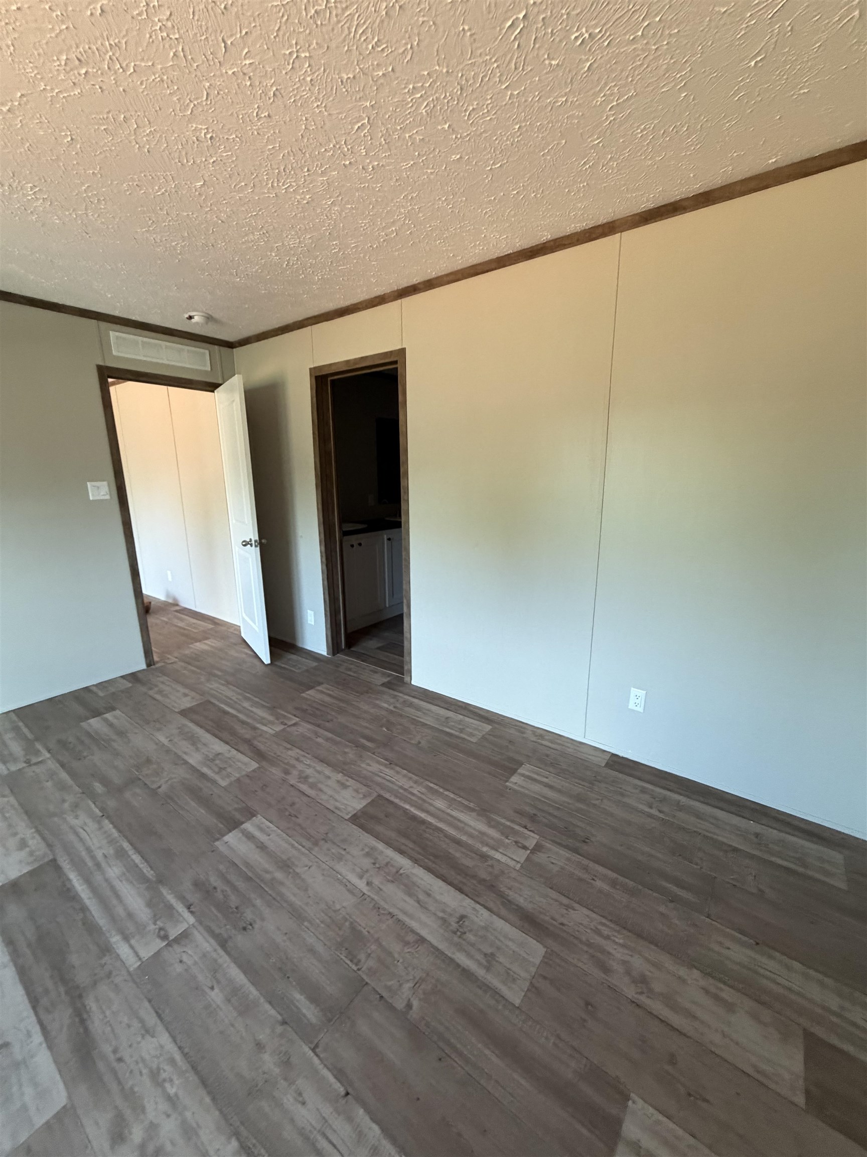 221 Helen Street Property Photo 18