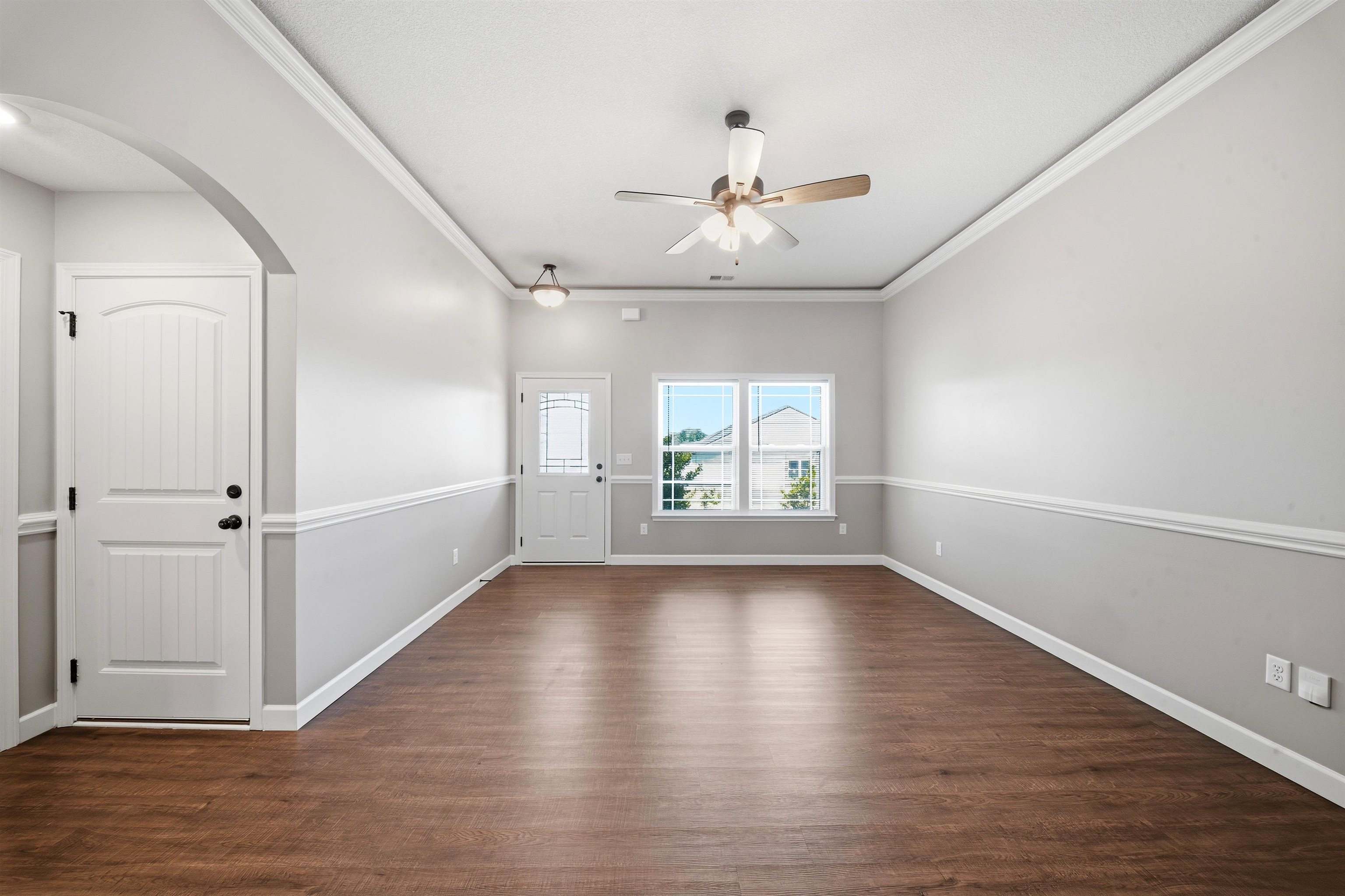 2133 Davenport Court Property Photo 4