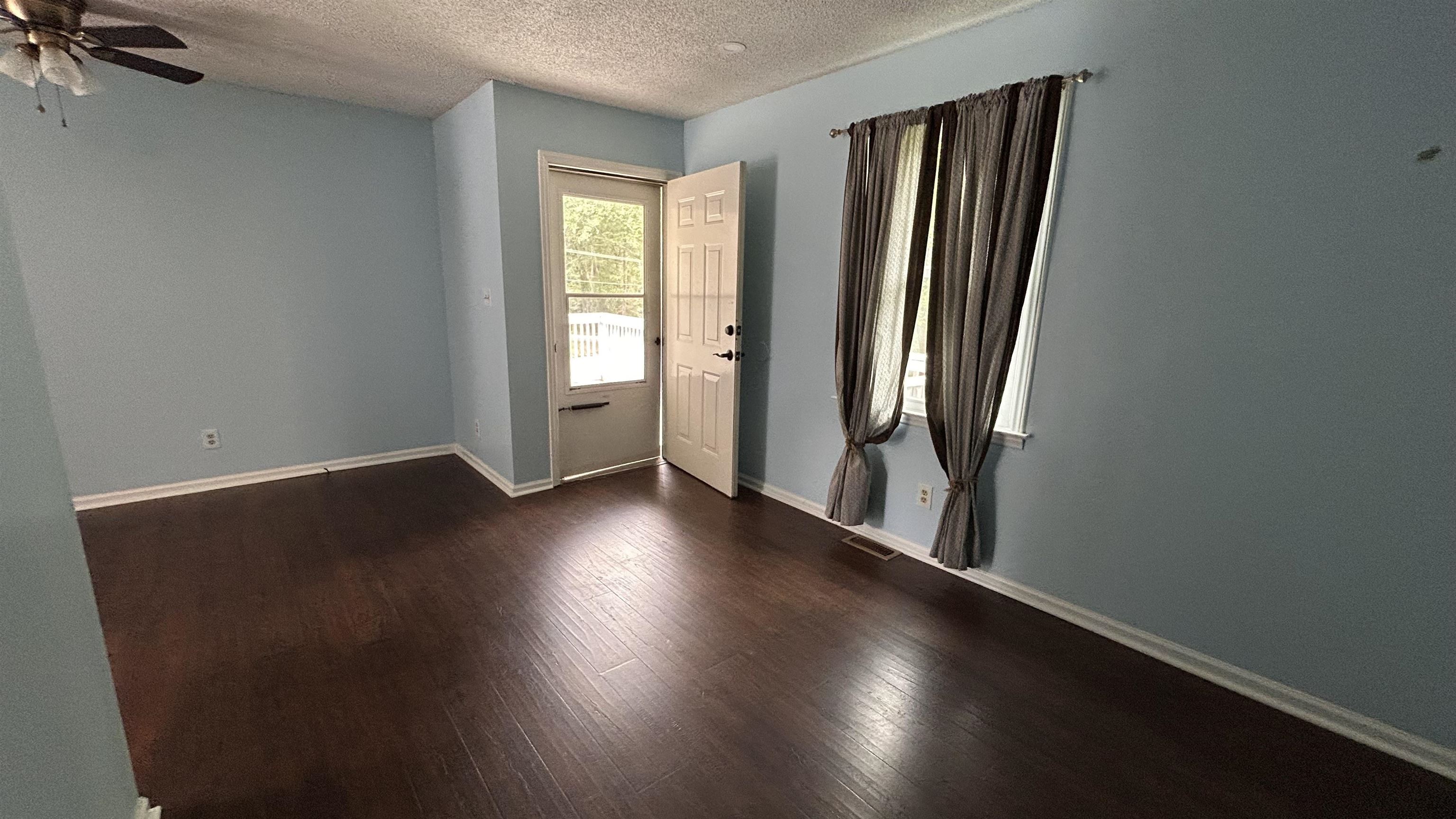 341676 Property Photo 4