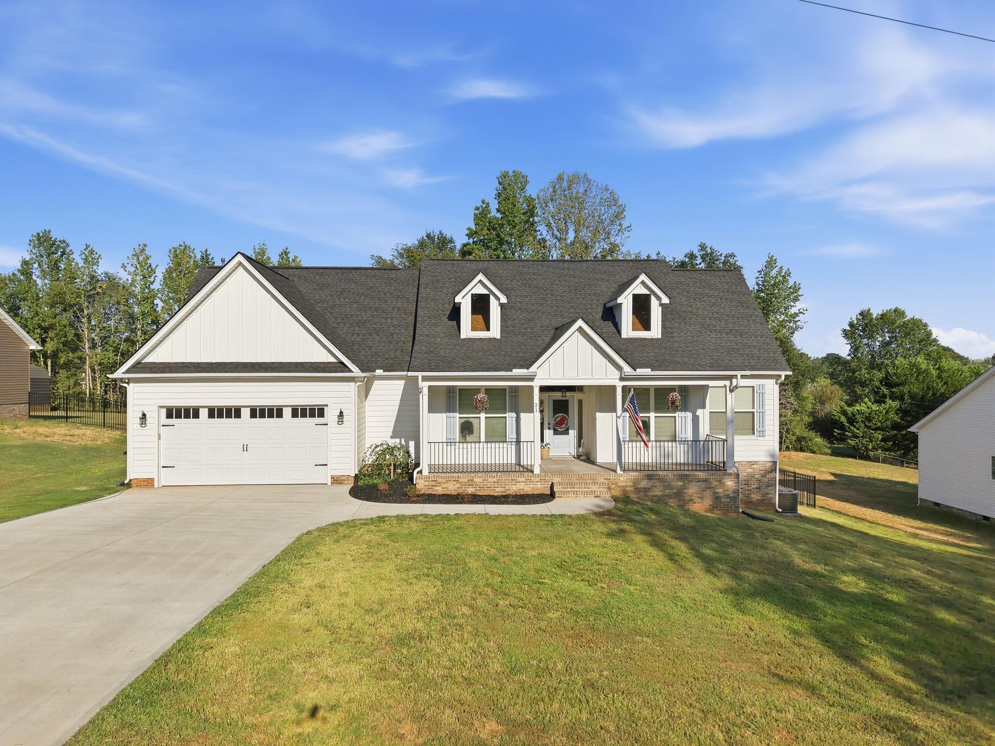 21 Greenbriar Lane Property Photo 1