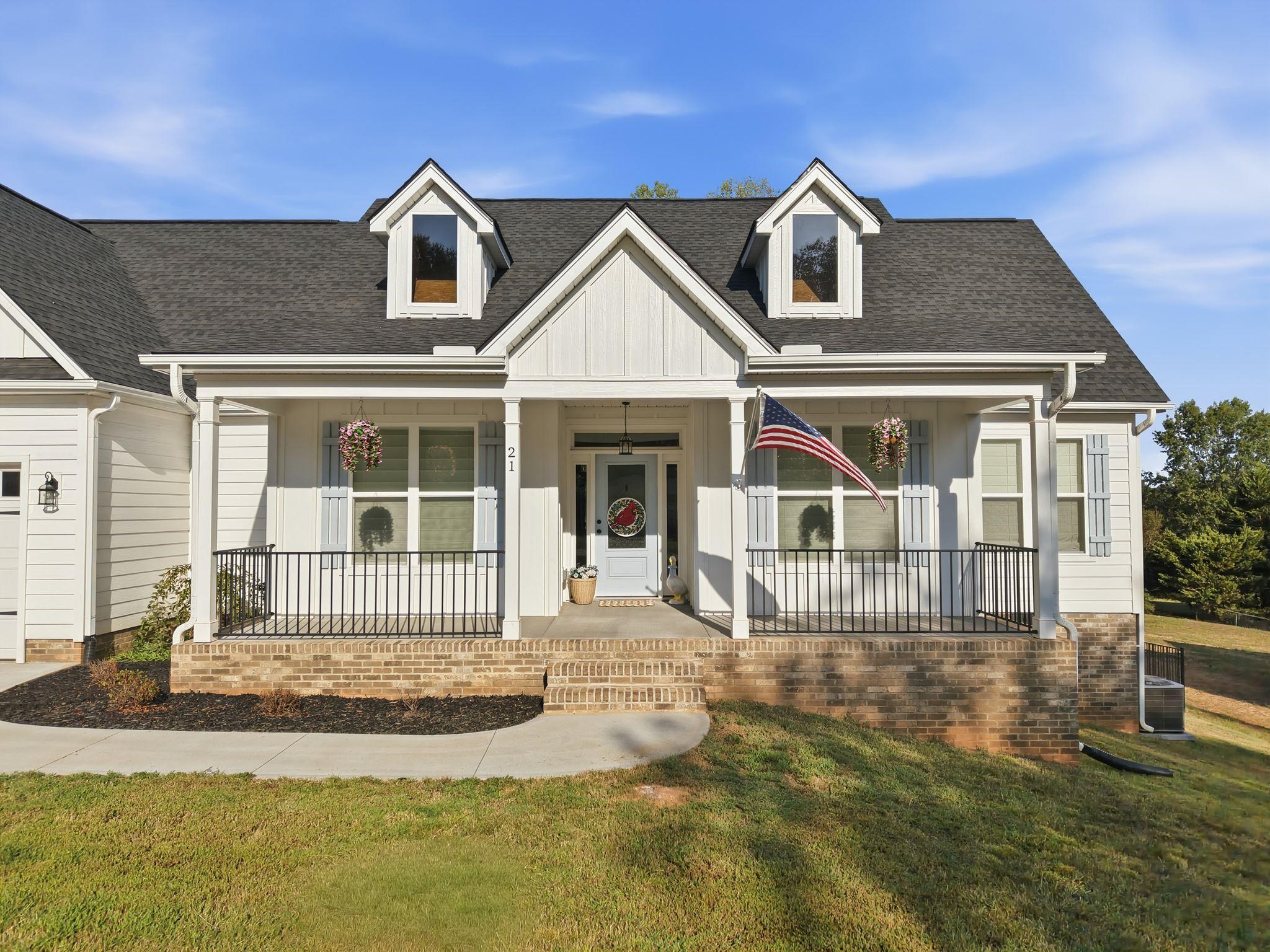 21 Greenbriar Lane Property Photo 2