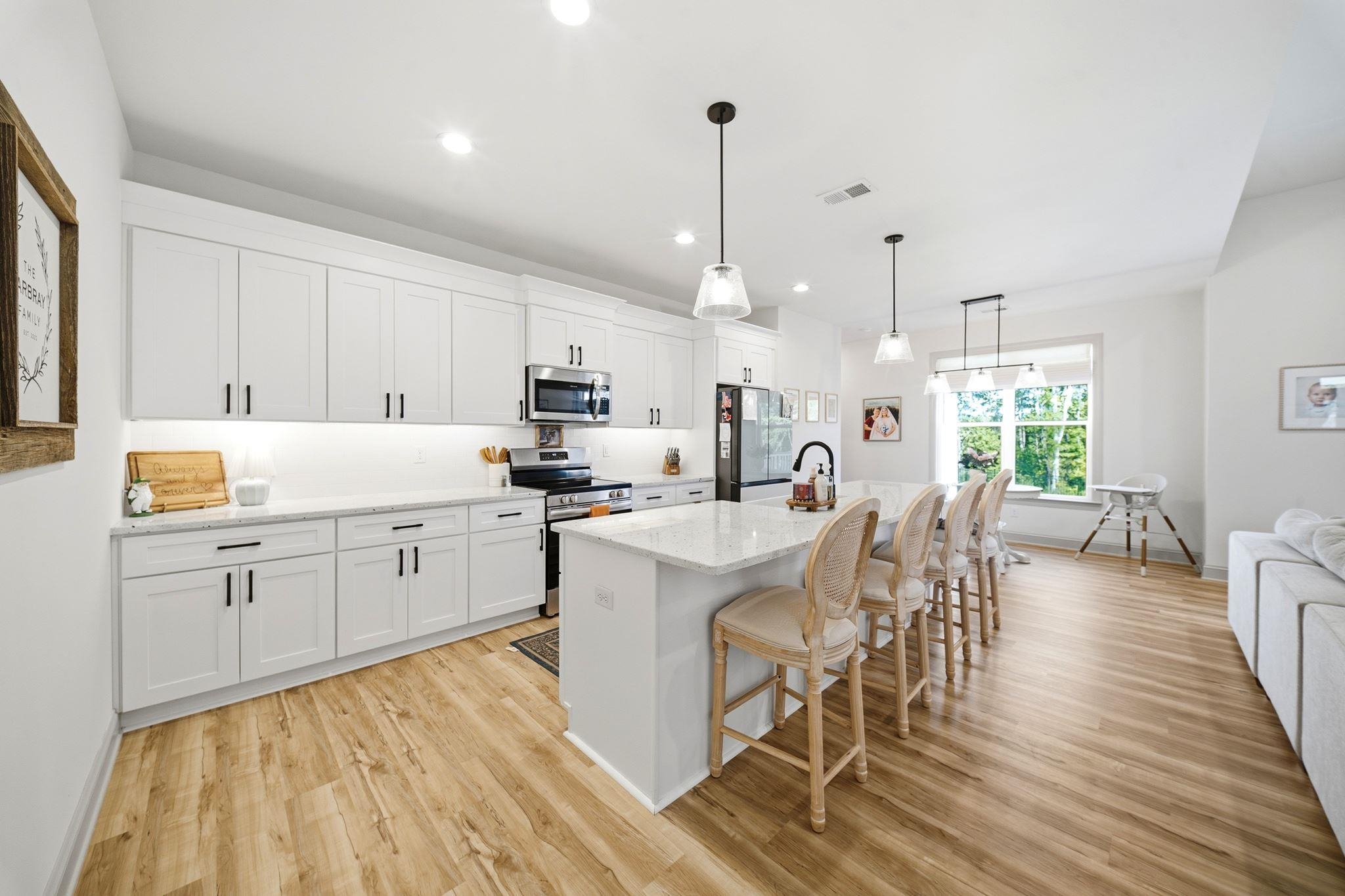 21 Greenbriar Lane Property Photo 8