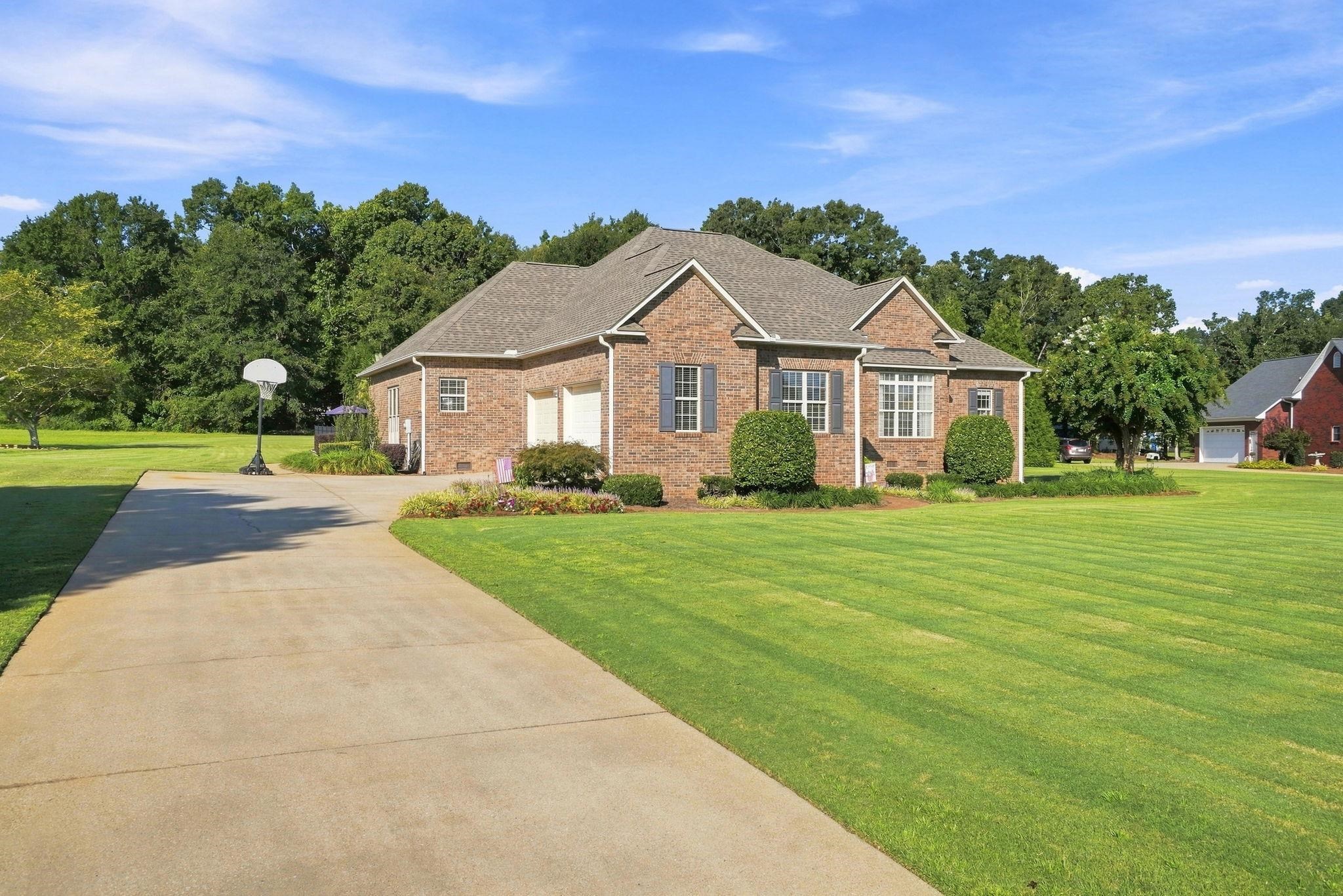 145 Gentle Ln Property Photo 4