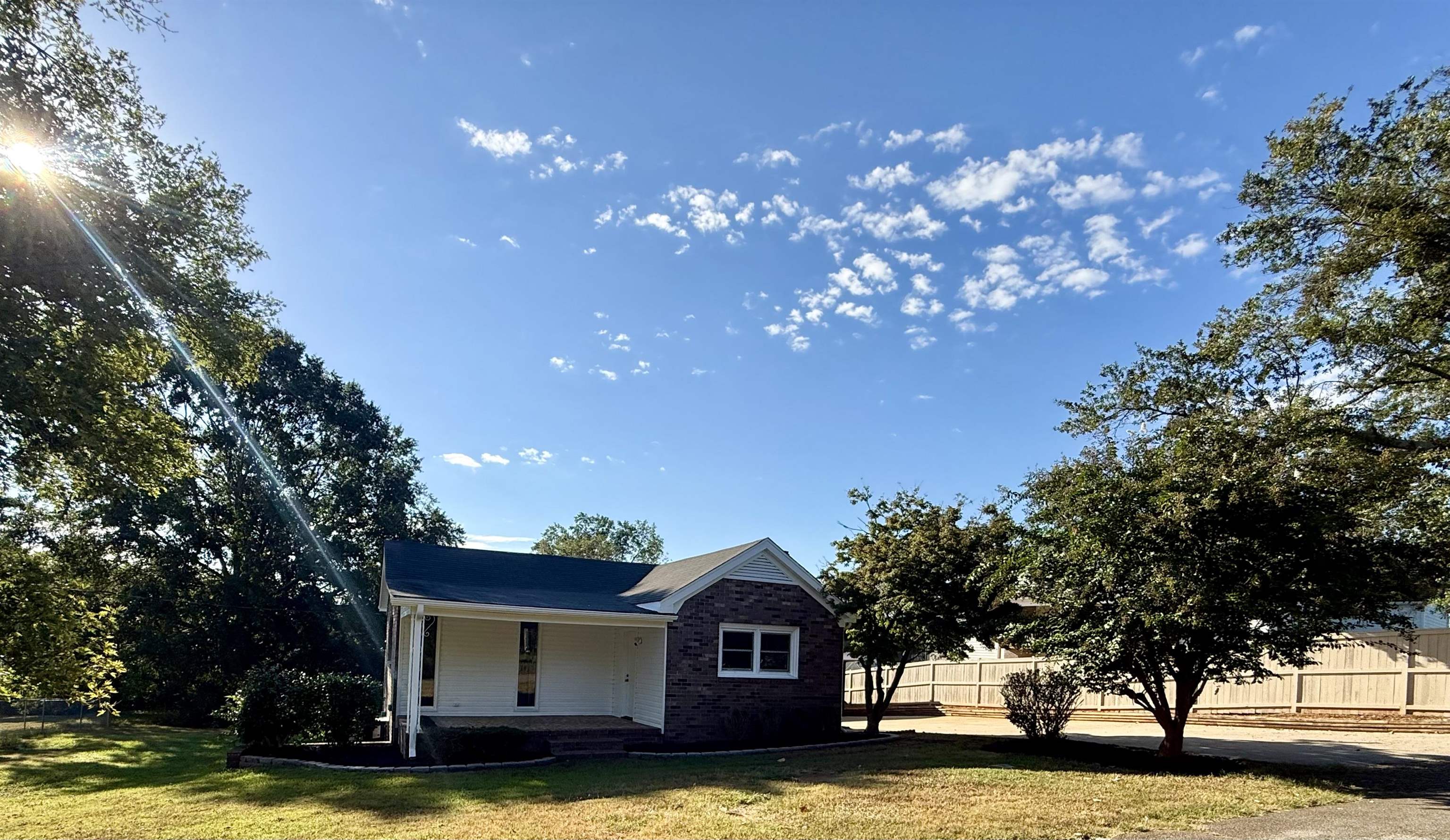 160 J Street Property Photo 1