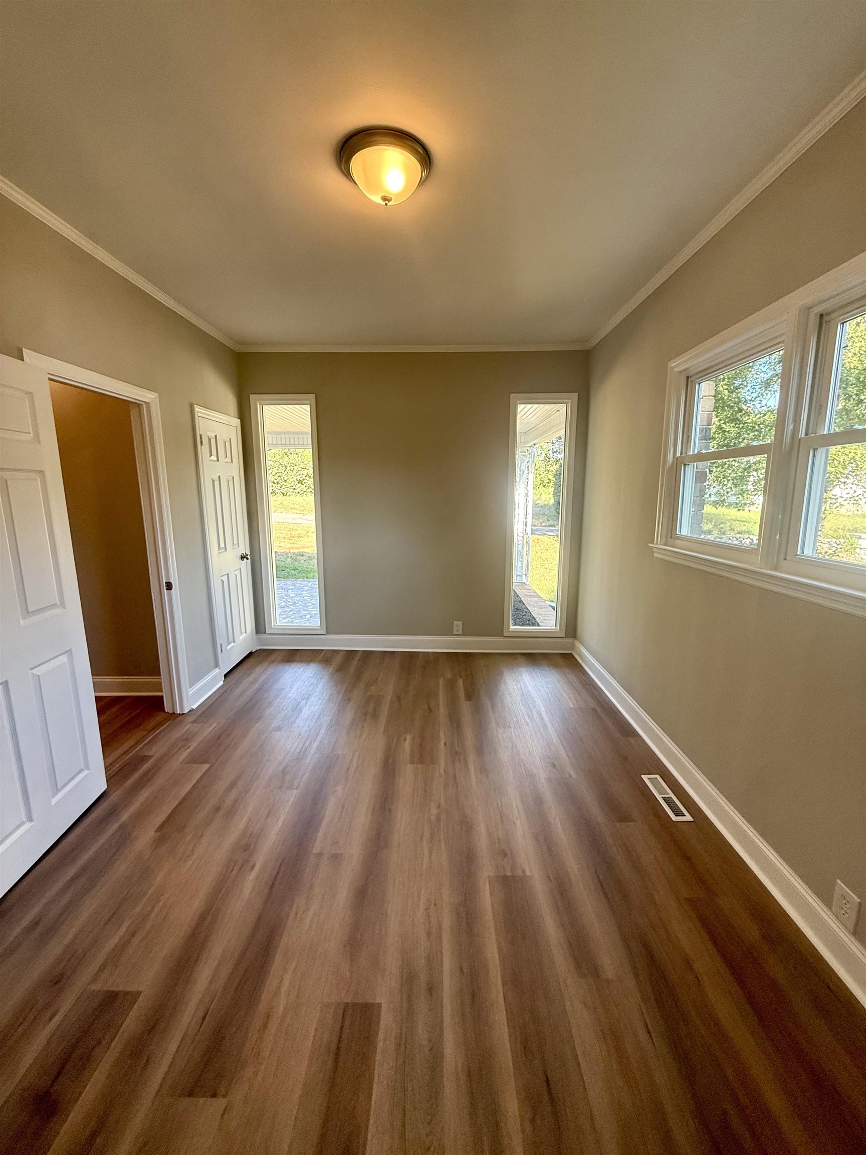 160 J Street Property Photo 8