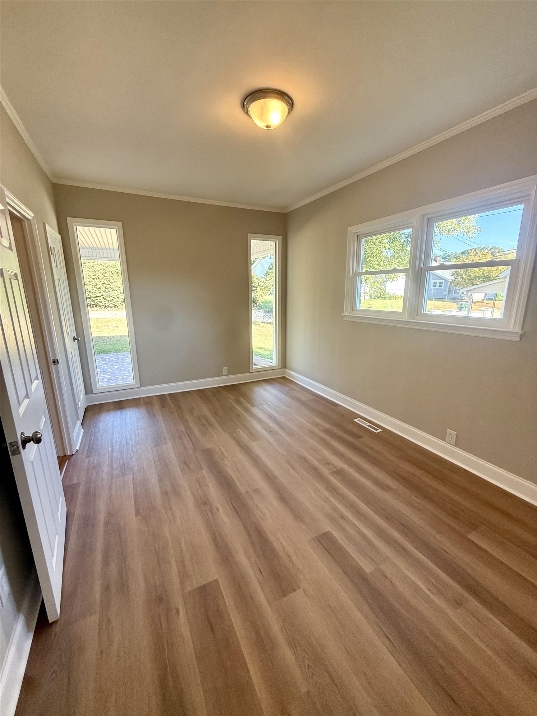 160 J Street Property Photo 12