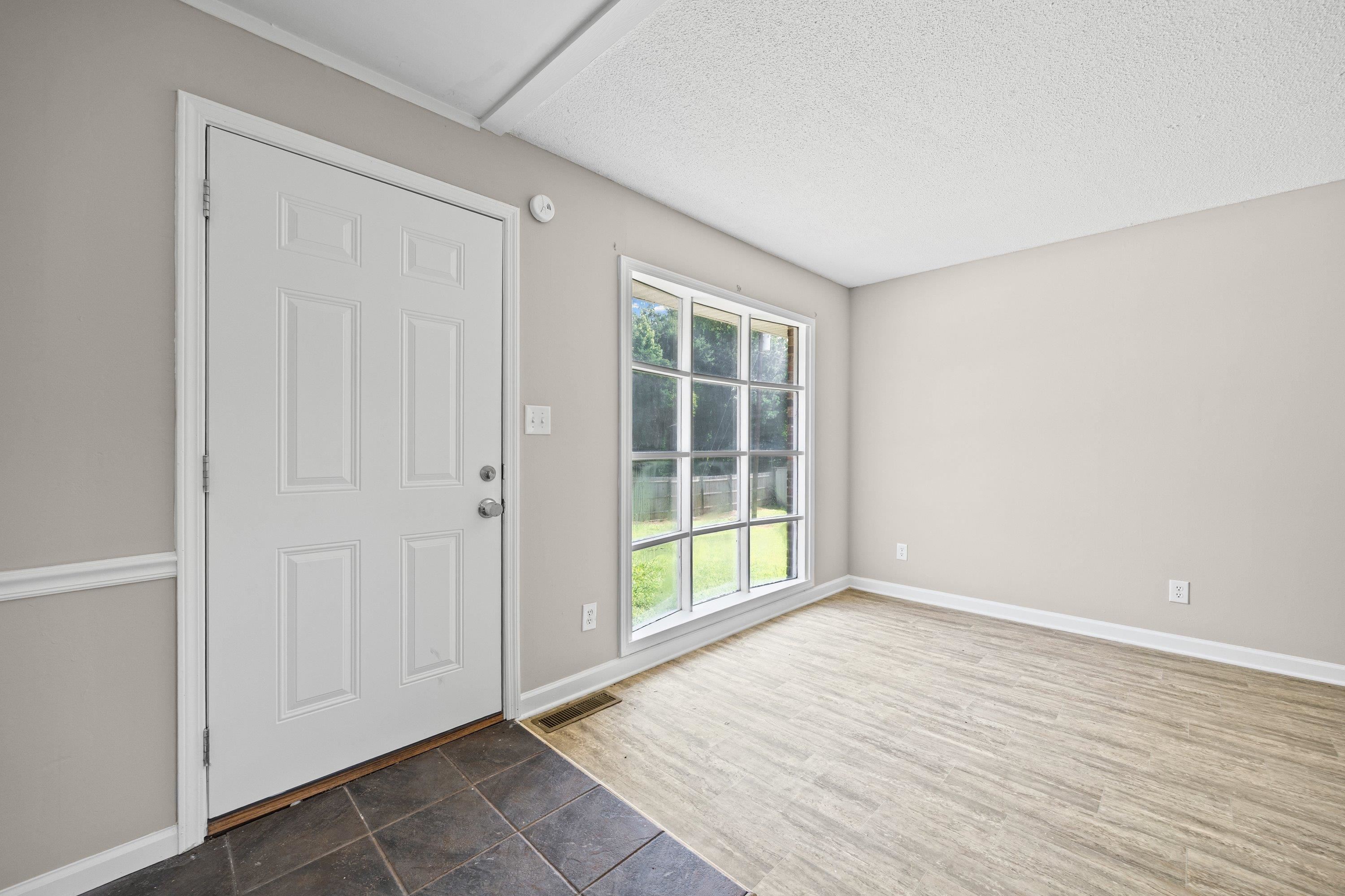 195 Moda Road Property Photo 3