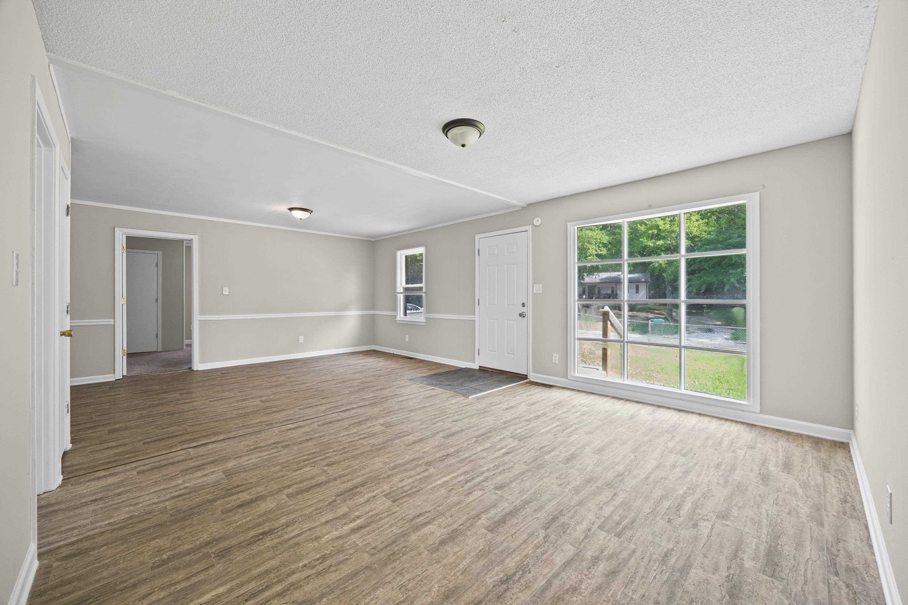195 Moda Road Property Photo 4