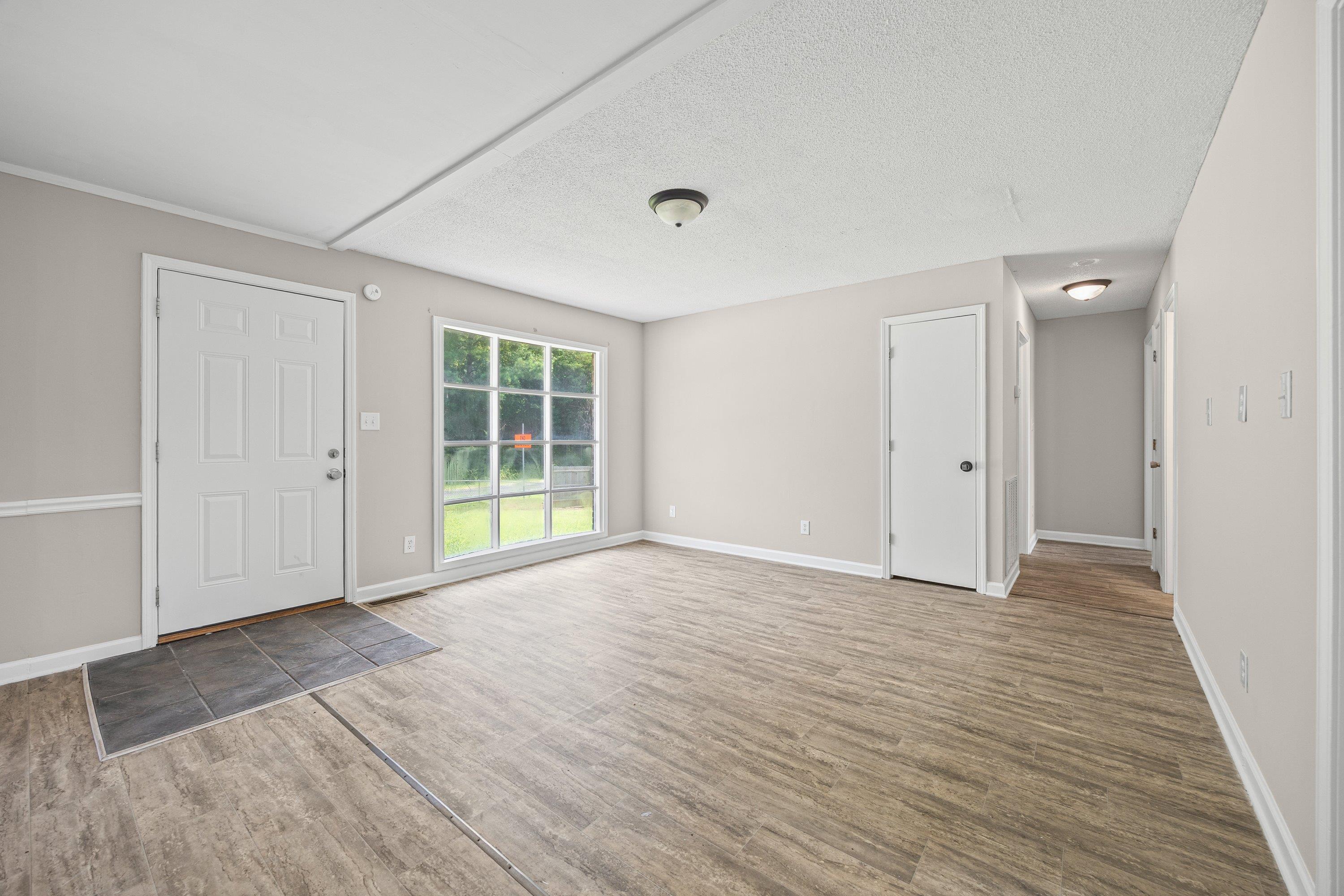 195 Moda Road Property Photo 5