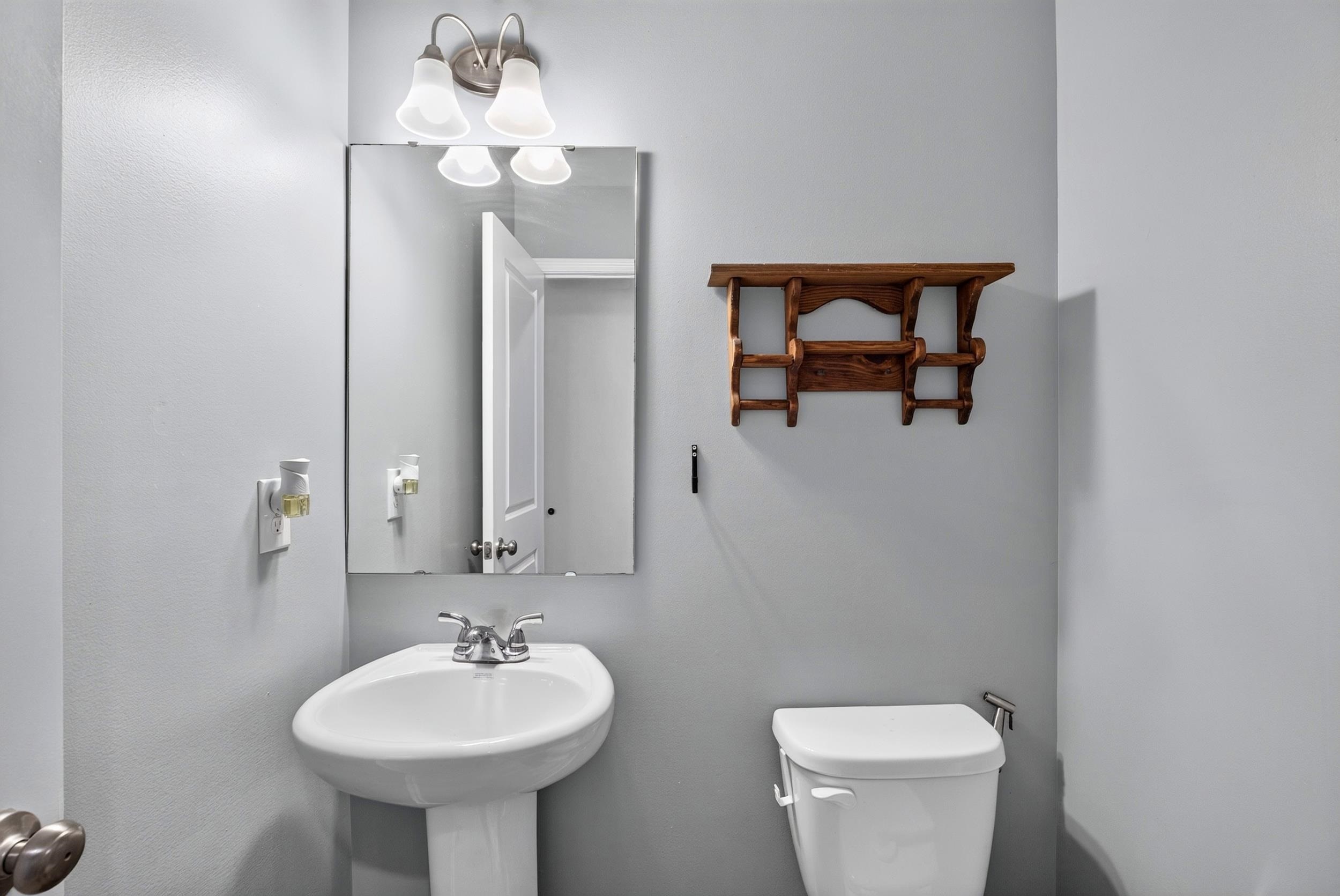 642 Ridgeville Crossing Drive Property Photo 7