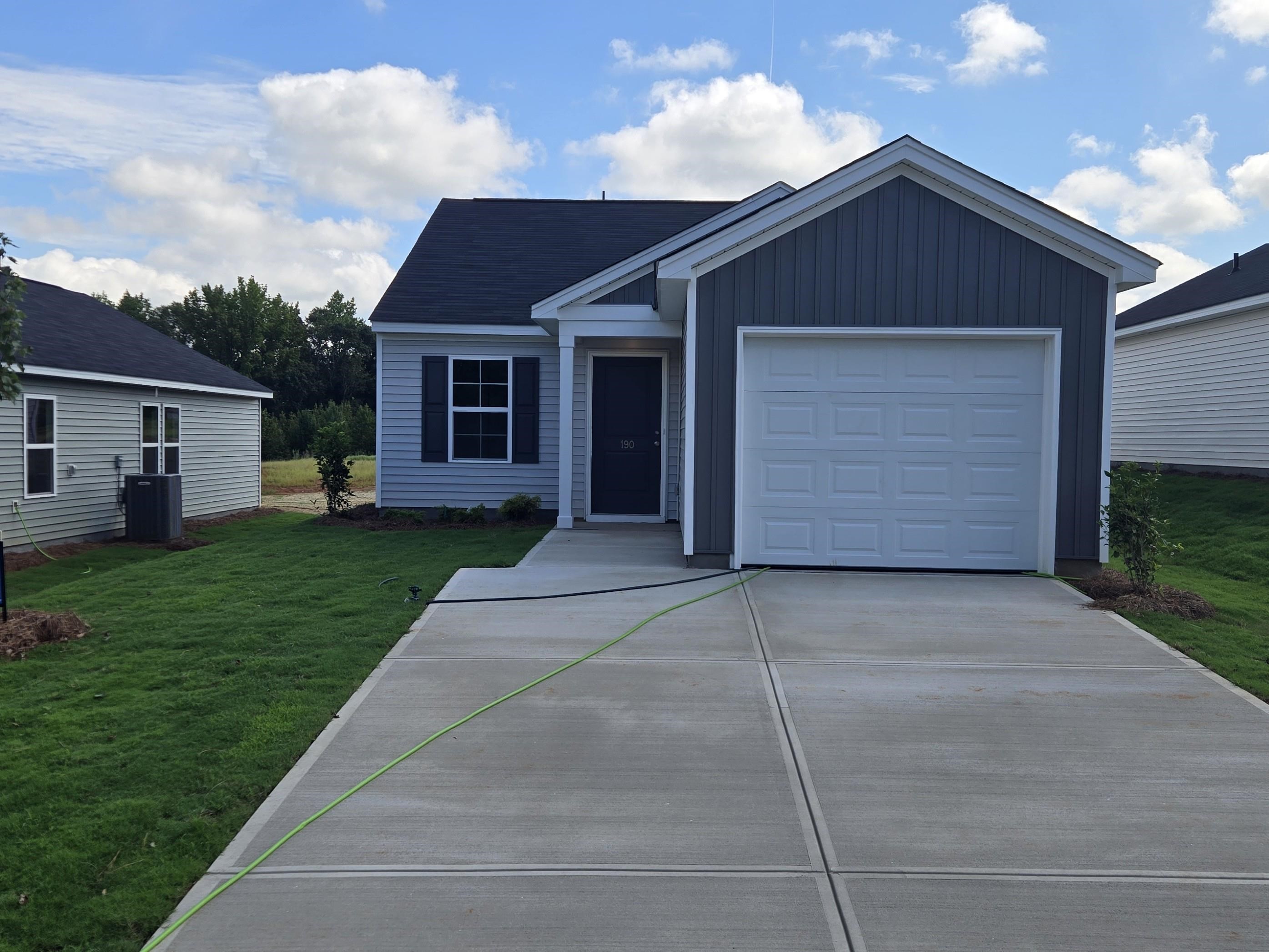 190 Cloverfield Lane Property Photo 1
