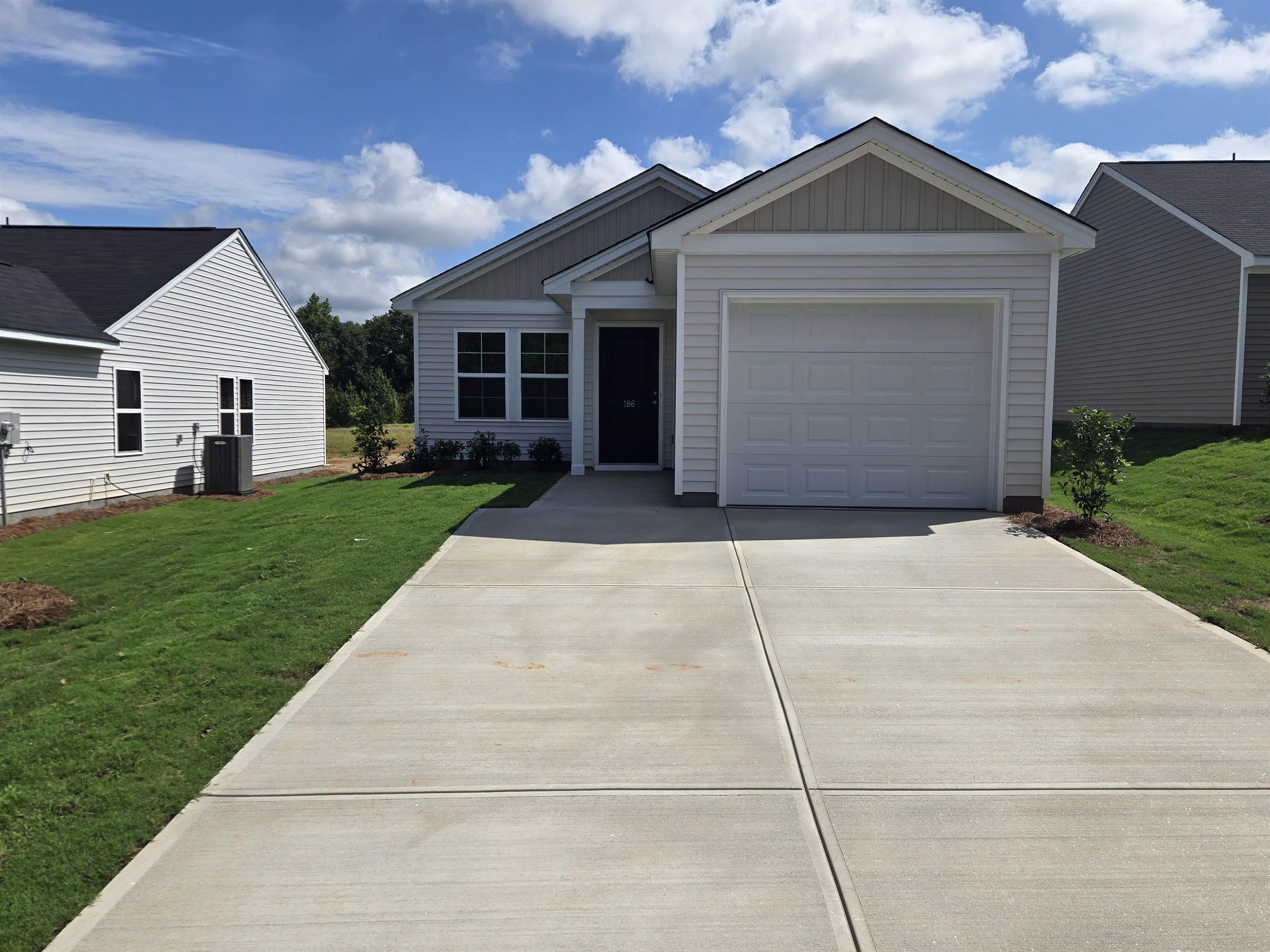 186 Cloverfield Lane Property Photo 1