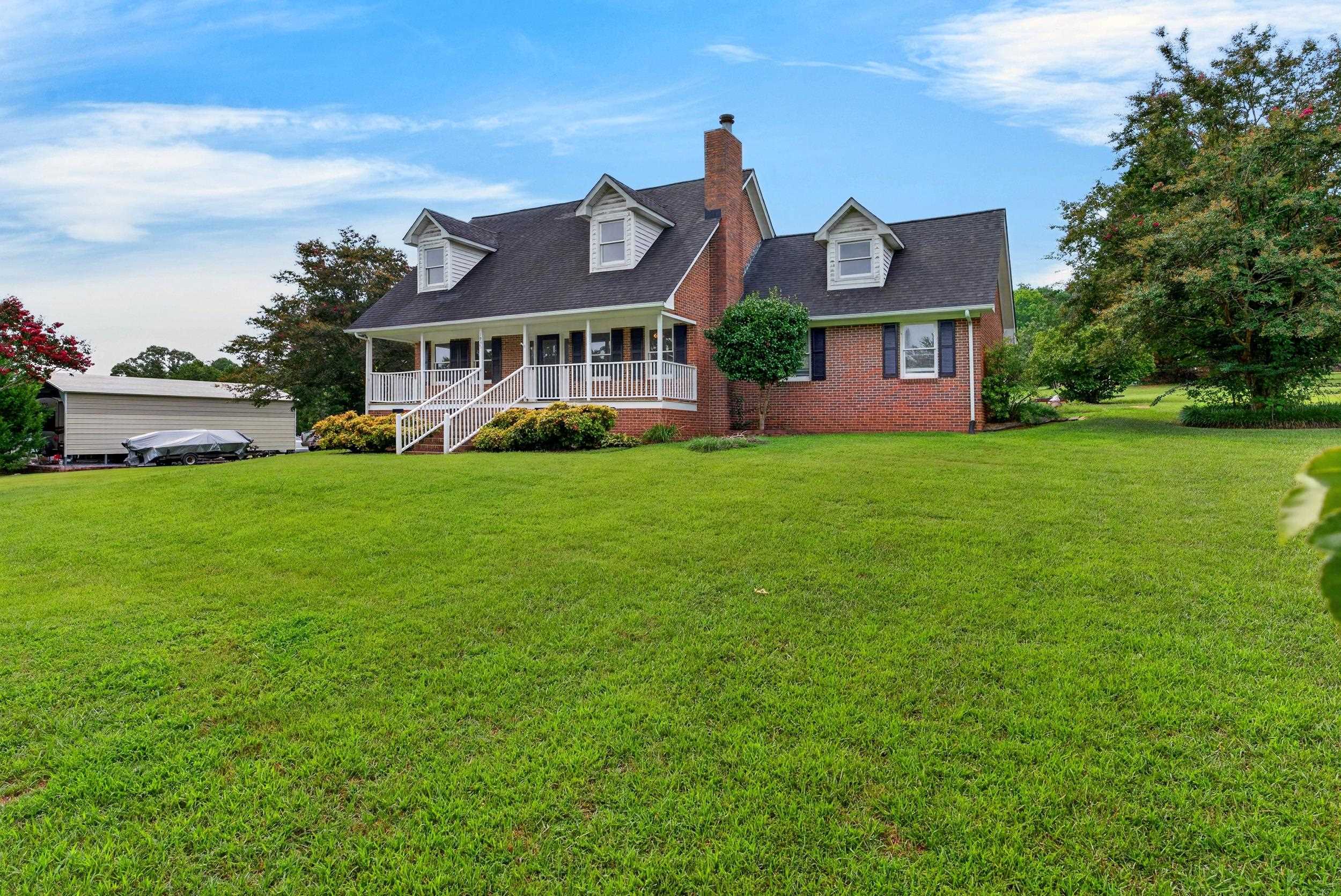 1935 Ford Road Property Photo 3