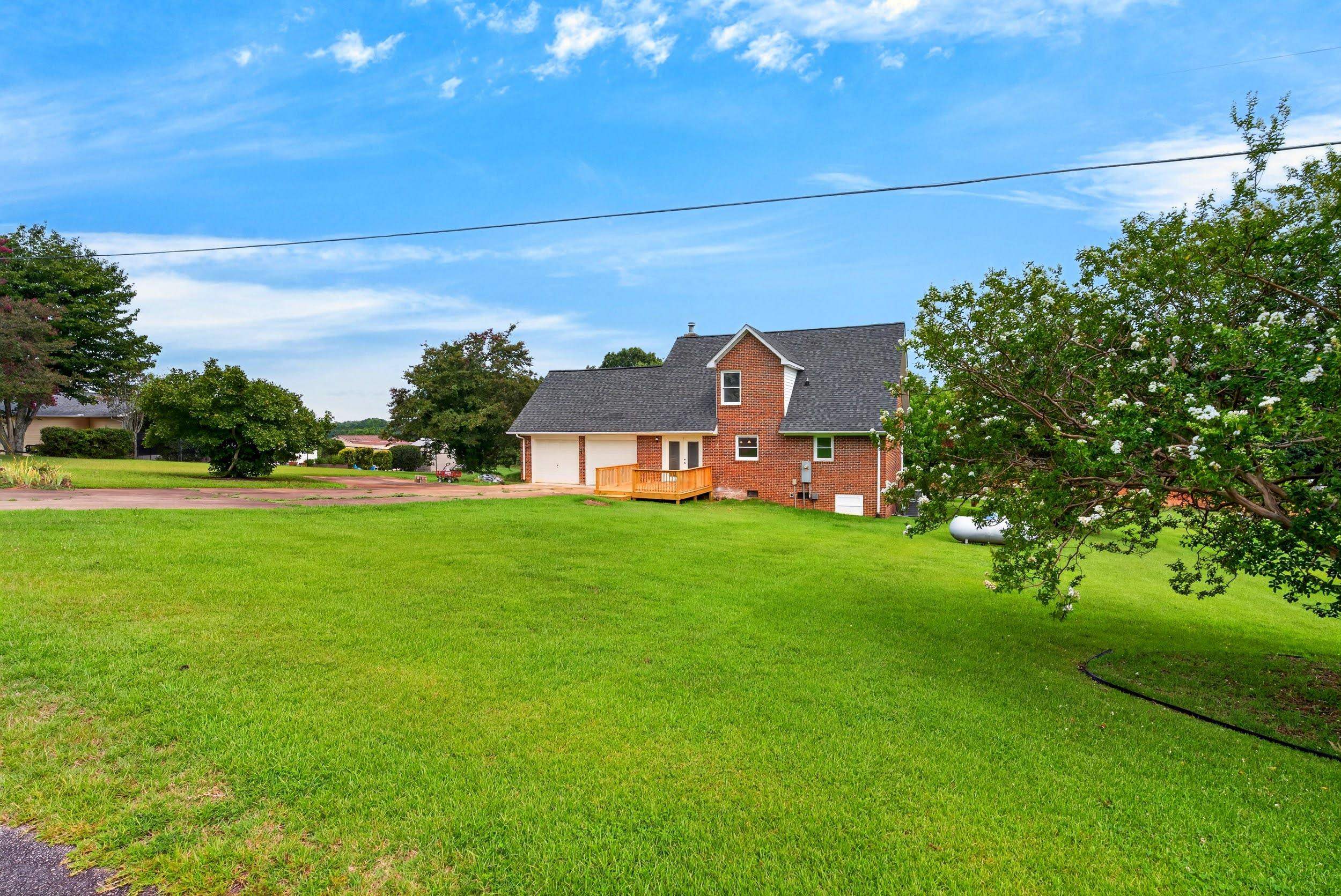 1935 Ford Road Property Photo 24