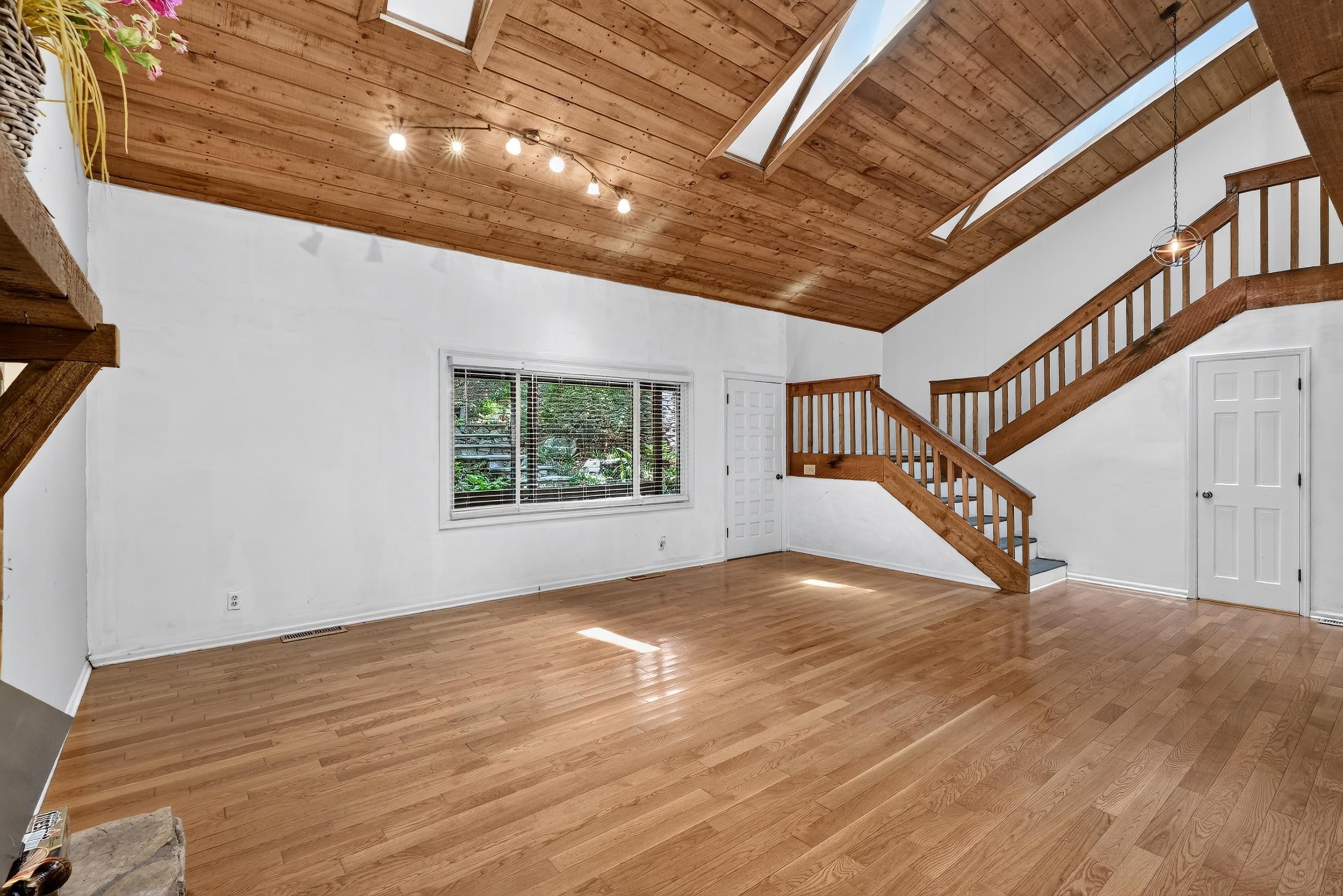 95 Brookwood Drive Property Photo 8