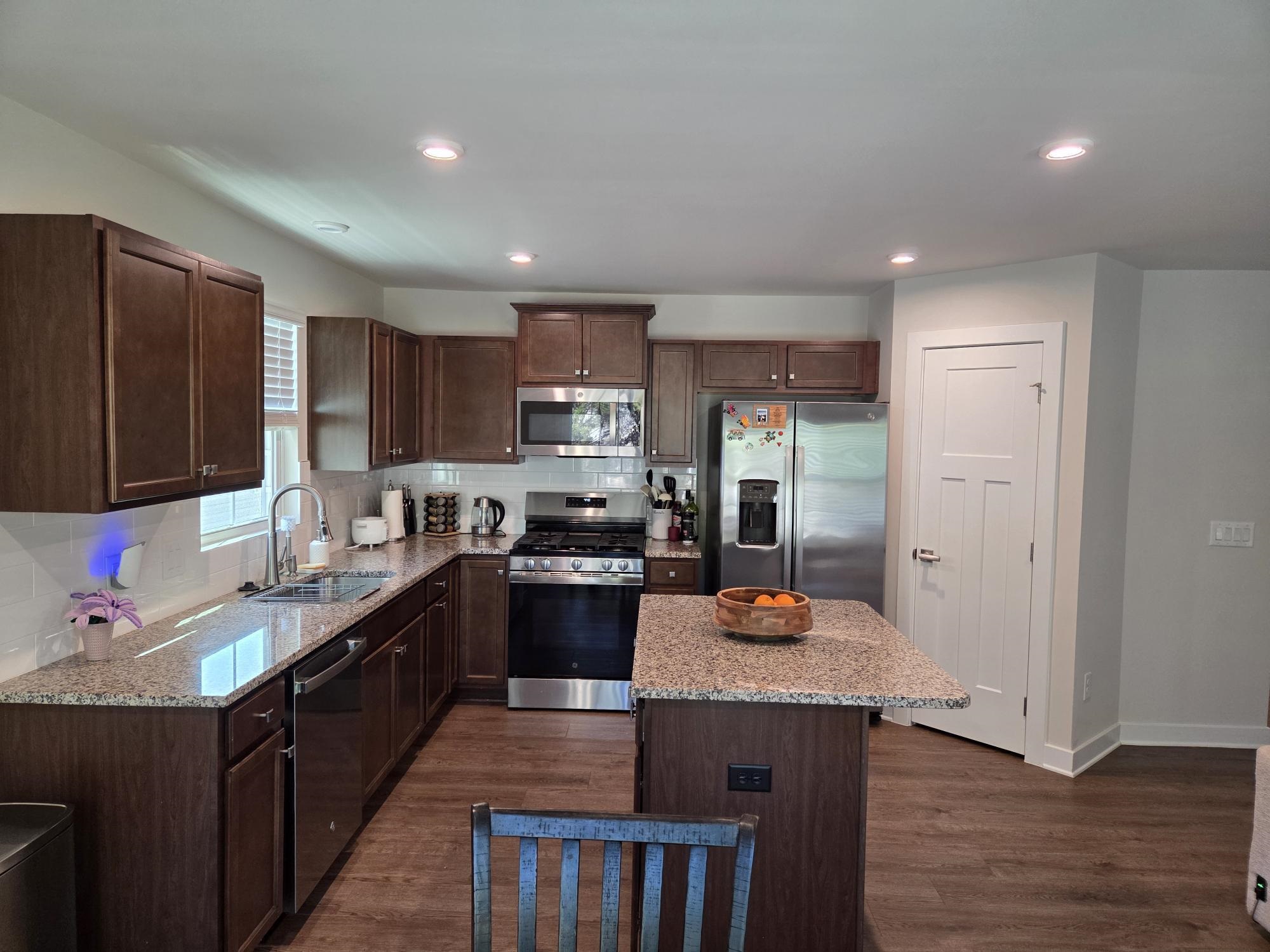 705 John Anderson Drive Property Photo 7