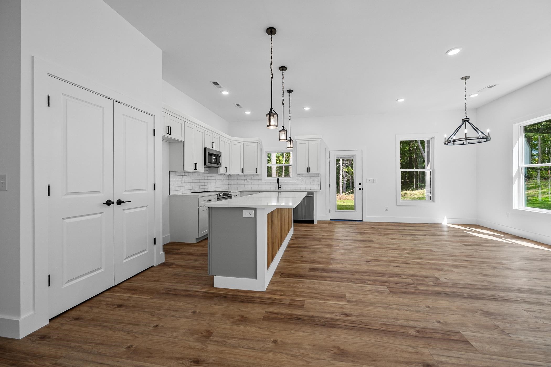 208 Eastbrook Road Property Photo 8