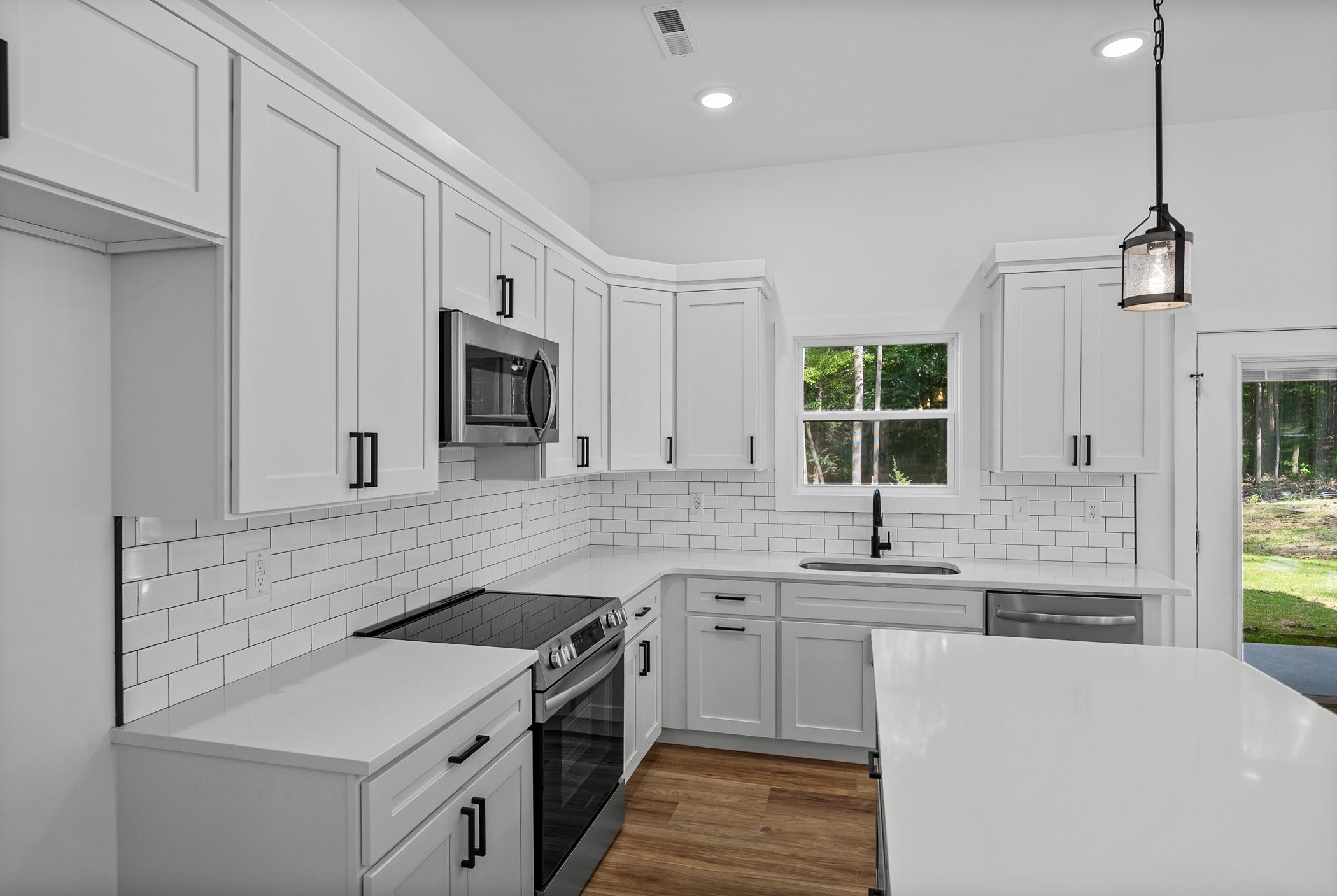 208 Eastbrook Road Property Photo 9